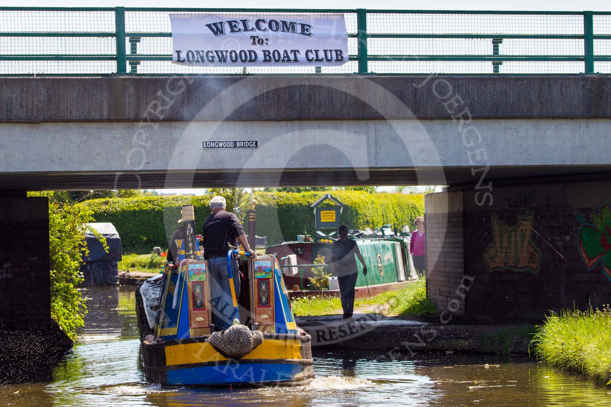 BCN Marathon Challenge 2013: "Welcome to Longwood Boat Club": Longwood Bridge on the Daw End Branch, the "finish line" of the BCN Marathon Challenge..
Birmingham Canal Navigation,


United Kingdom,
on 26 May 2013 at 14:06, image #414