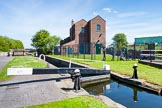 Photo 1305251054015D25377HaraldJoergens BCN Marathon Challenge 2013: The Titford Canal - Oldbury Top Lock and the Pump House. The narrowboat on the right is moored at the Tat Bank Branch, a feeder to Rotton Park (Edgbaston) reservoir that is navigableonly for a short length..
Birmingham Canal Navigation,
United Kingdom,
on 25 May 2013 at 10:54, image #149