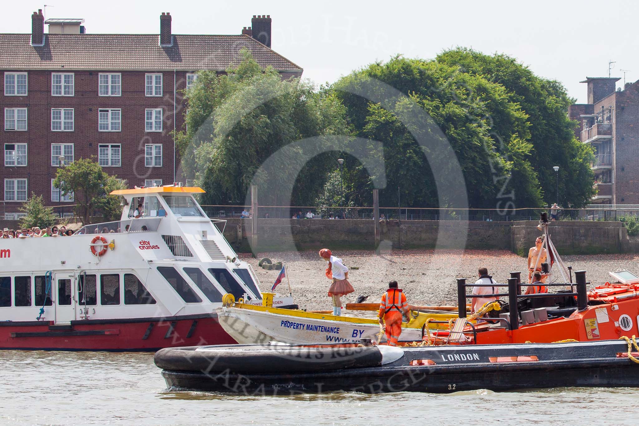 TOW River Thames Barge Driving Race 2013: Barge "Hoppy", by GPS Fabrication, behind GPS Marine tug "GPS Vincia", behind them plasure boat "Mayflower Garden" by City Cruises..
River Thames between Greenwich and Westminster,
London,

United Kingdom,
on 13 July 2013 at 12:24, image #81