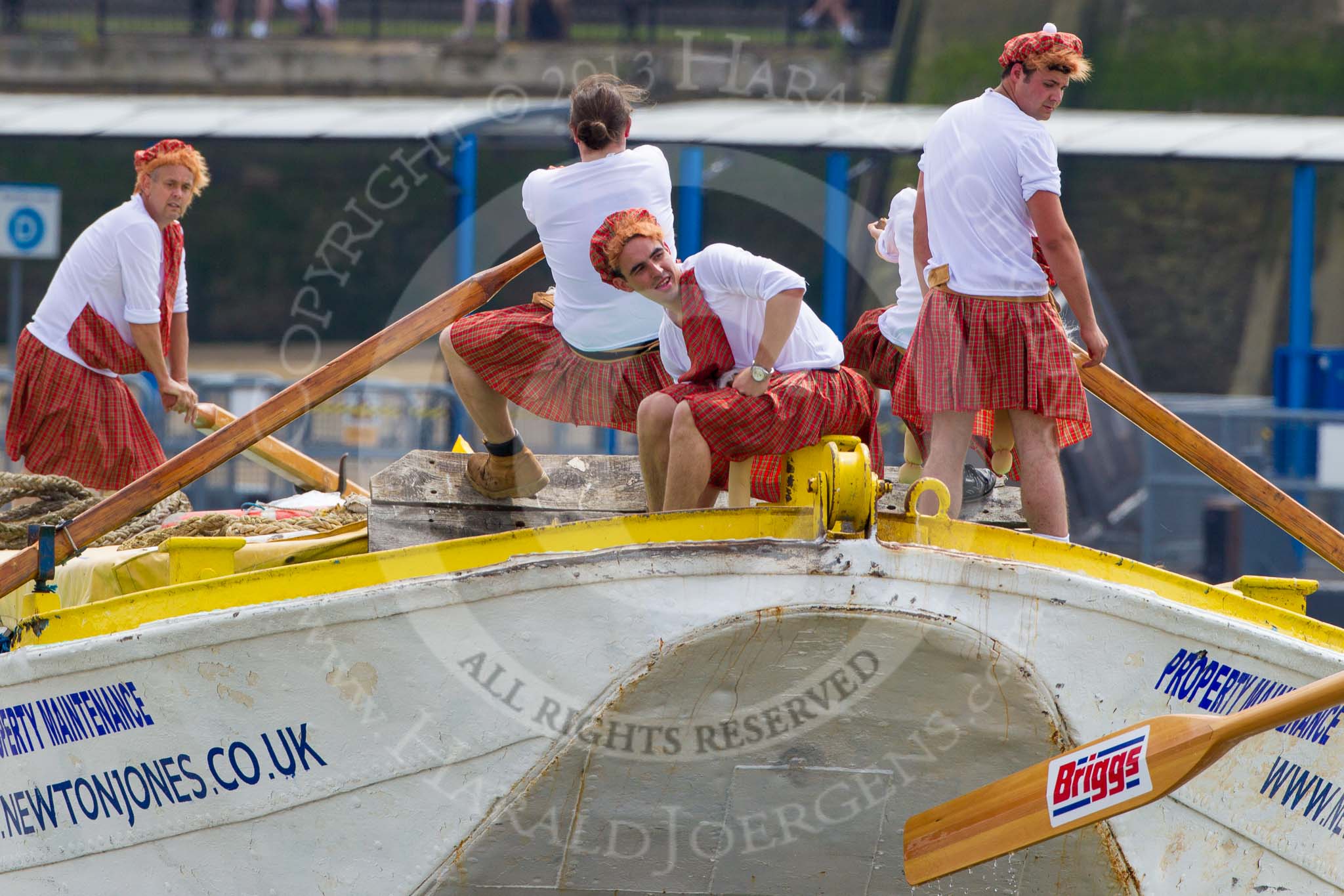 TOW River Thames Barge Driving Race 2013: The crew of barge "Hoppy", by GPS Fabrication, is starting to row from the start..
River Thames between Greenwich and Westminster,
London,

United Kingdom,
on 13 July 2013 at 12:35, image #111