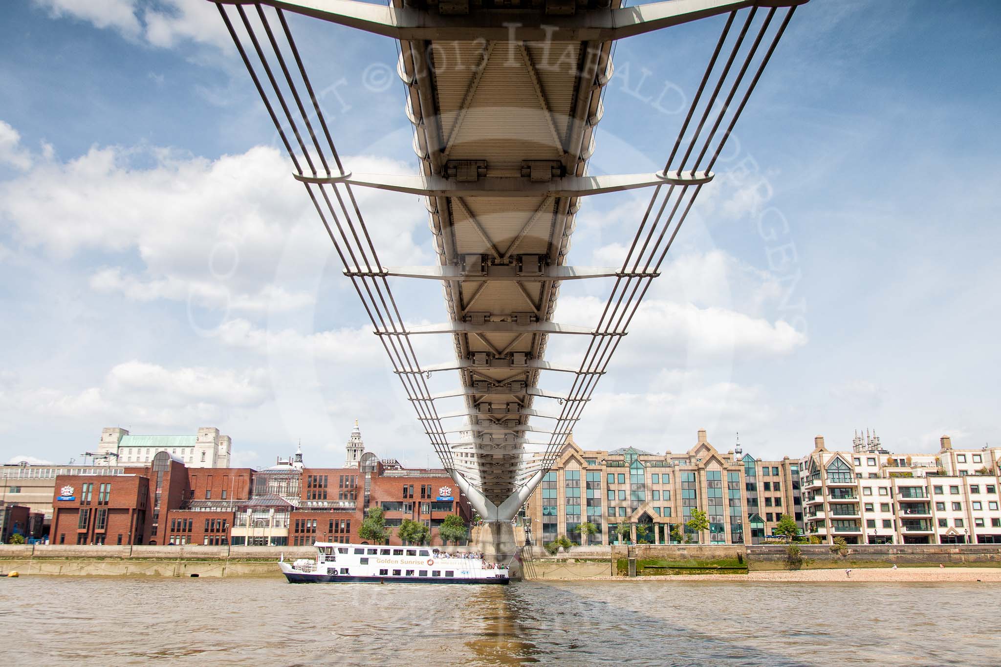 TOW River Thames Barge Driving Race 2013: The London Millenium Footbridge from below, seen towards the north and City of London School..
River Thames between Greenwich and Westminster,
London,

United Kingdom,
on 13 July 2013 at 13:55, image #404