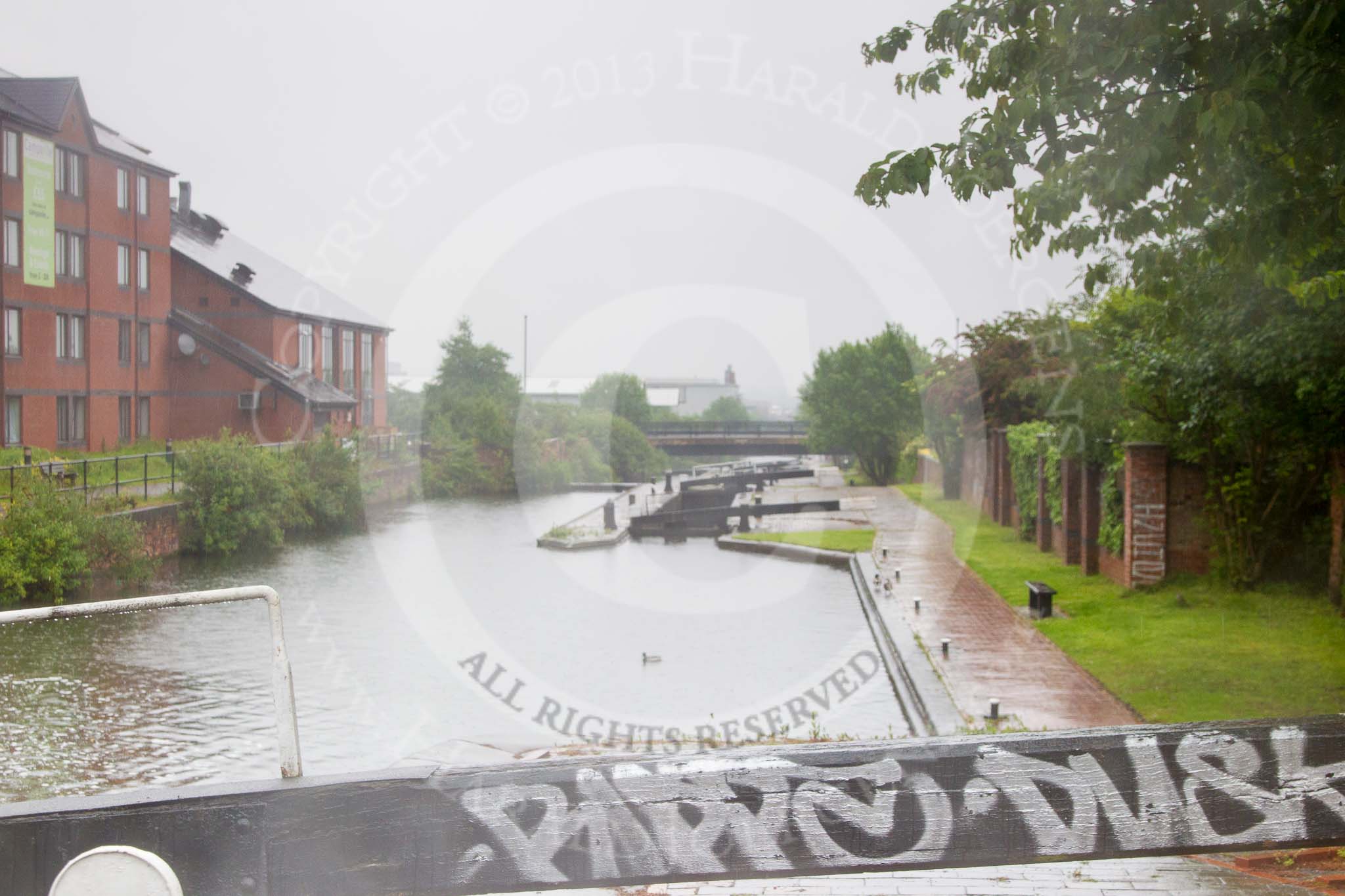 BCN Marathon Challenge 2014: Aston Lock Nr 3 on the Birmingham & Fazeley Canal at Fartmouth Middleway Bridge. From the Campanile Hotel on the left the view must be great!.
Birmingham Canal Navigation,


United Kingdom,
on 24 May 2014 at 10:29, image #107
