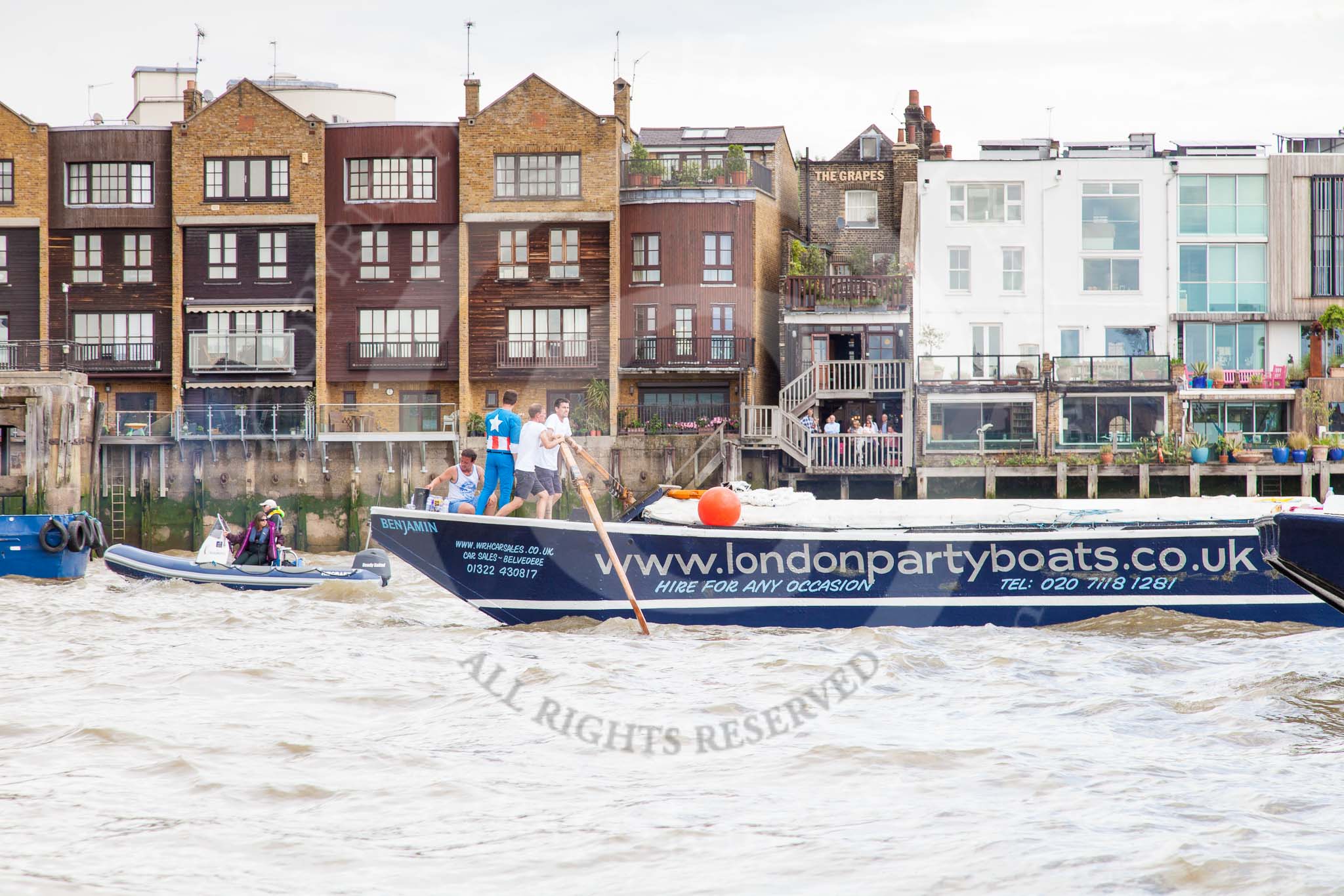 TOW River Thames Barge Driving Race 2014.
River Thames between Greenwich and Westminster,
London,

United Kingdom,
on 28 June 2014 at 12:58, image #173