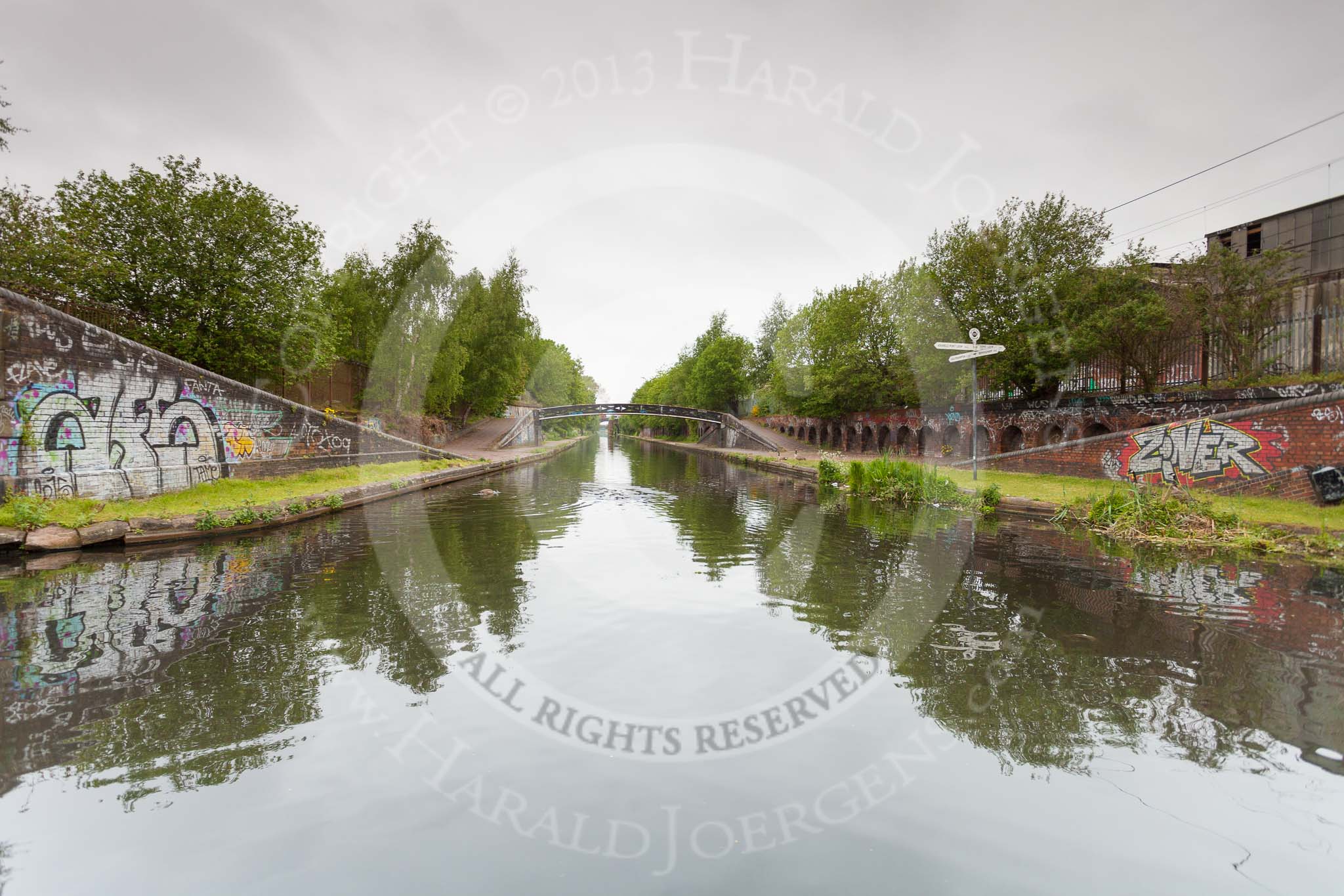 BCN 24h Marathon Challenge 2015: Crossing the BCN New Main Line at Rotton Park Junction, on the way from the Icknield Port Loop to the Soho Loop.
Birmingham Canal Navigations,



on 23 May 2015 at 08:57, image #23