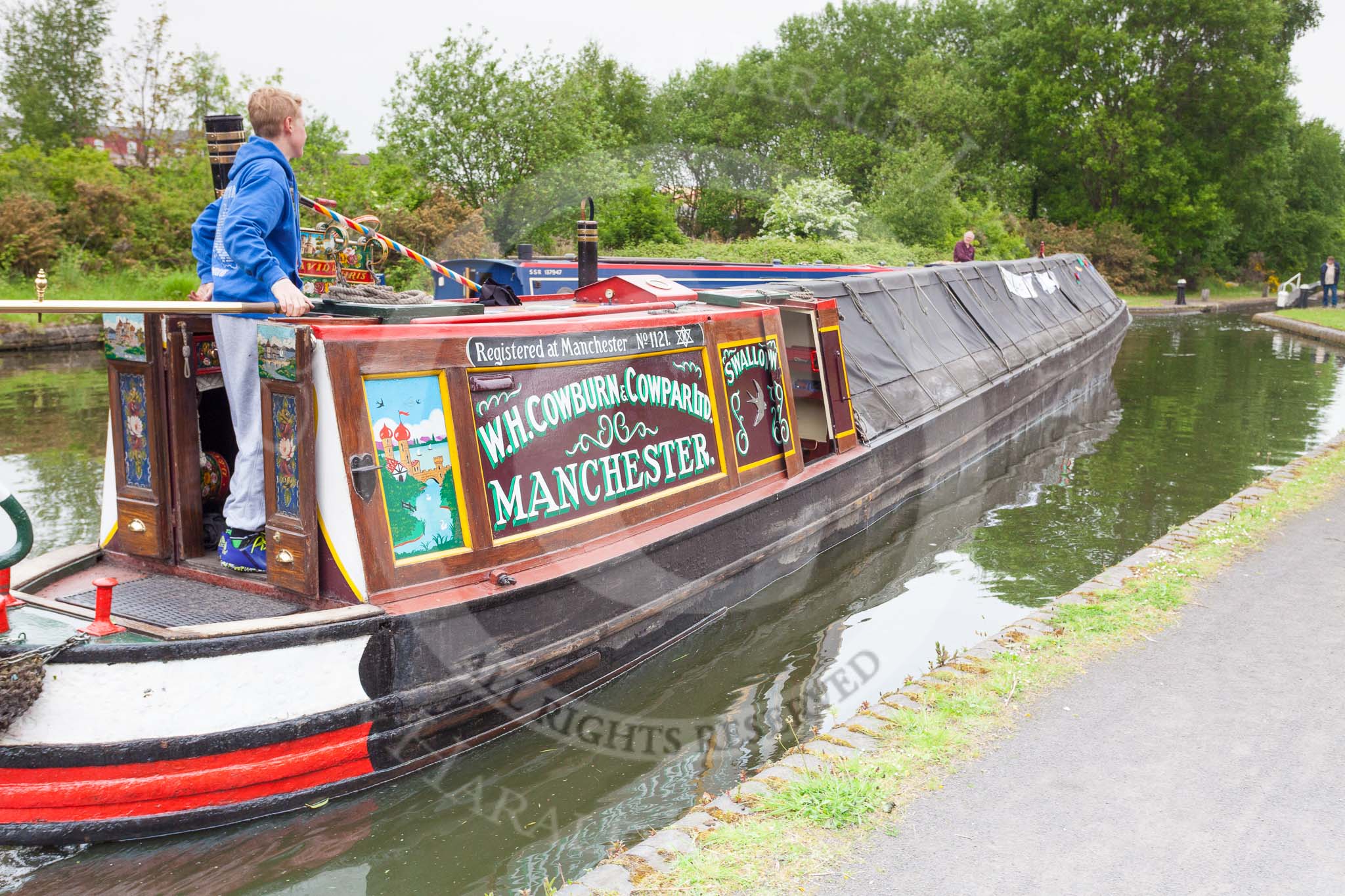 BCN 24h Marathon Challenge 2015: Narrow boat "Swallow" at the Smethwick Locks. For a virtual tour of Swallow see j.mp/bclm-swallow.
Birmingham Canal Navigations,



on 23 May 2015 at 10:31, image #61