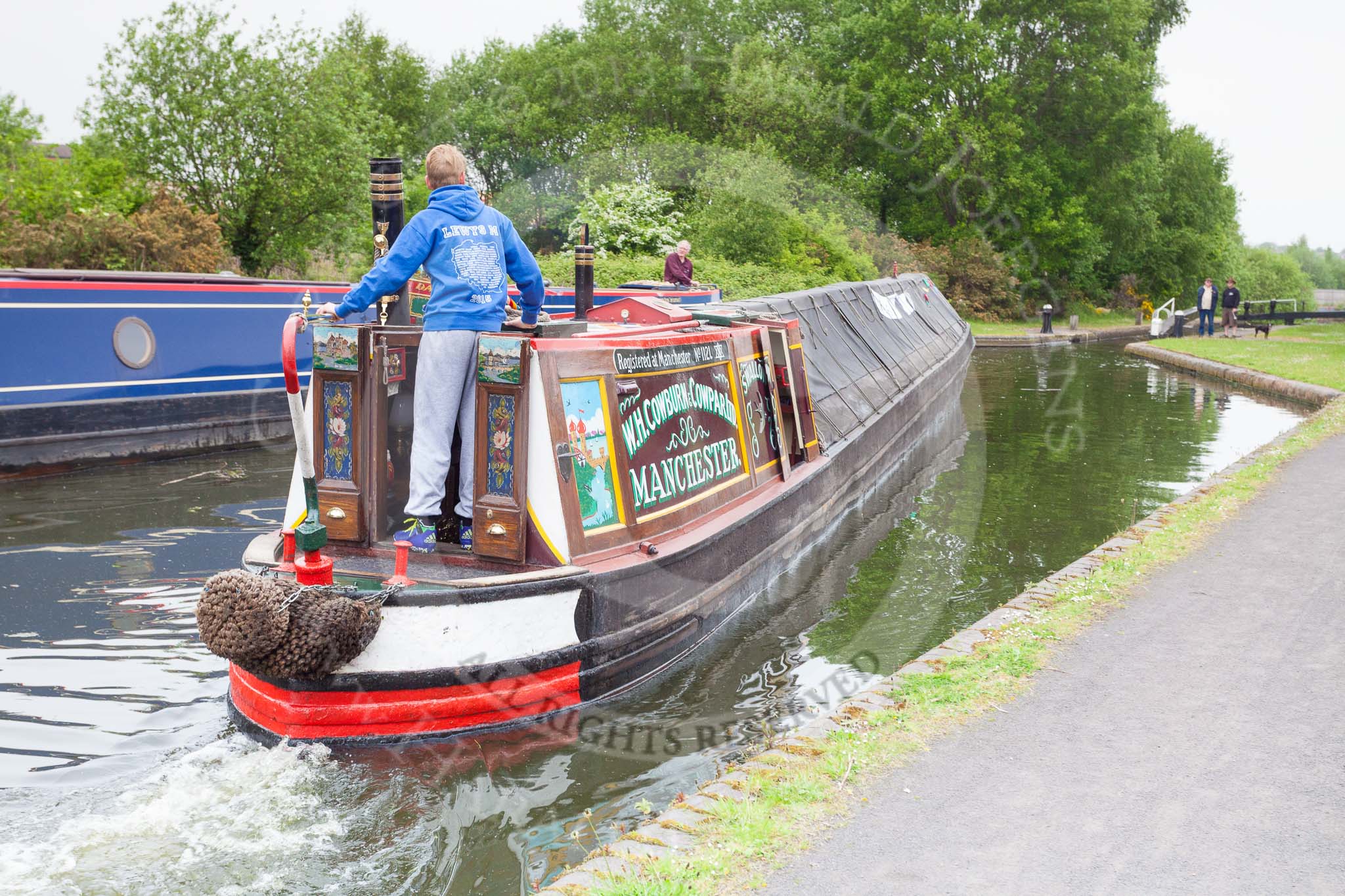 BCN 24h Marathon Challenge 2015: Narrow boat "Swallow" at the Smethwick Locks. For a virtual tour of Swallow see j.mp/bclm-swallow.
Birmingham Canal Navigations,



on 23 May 2015 at 10:31, image #62