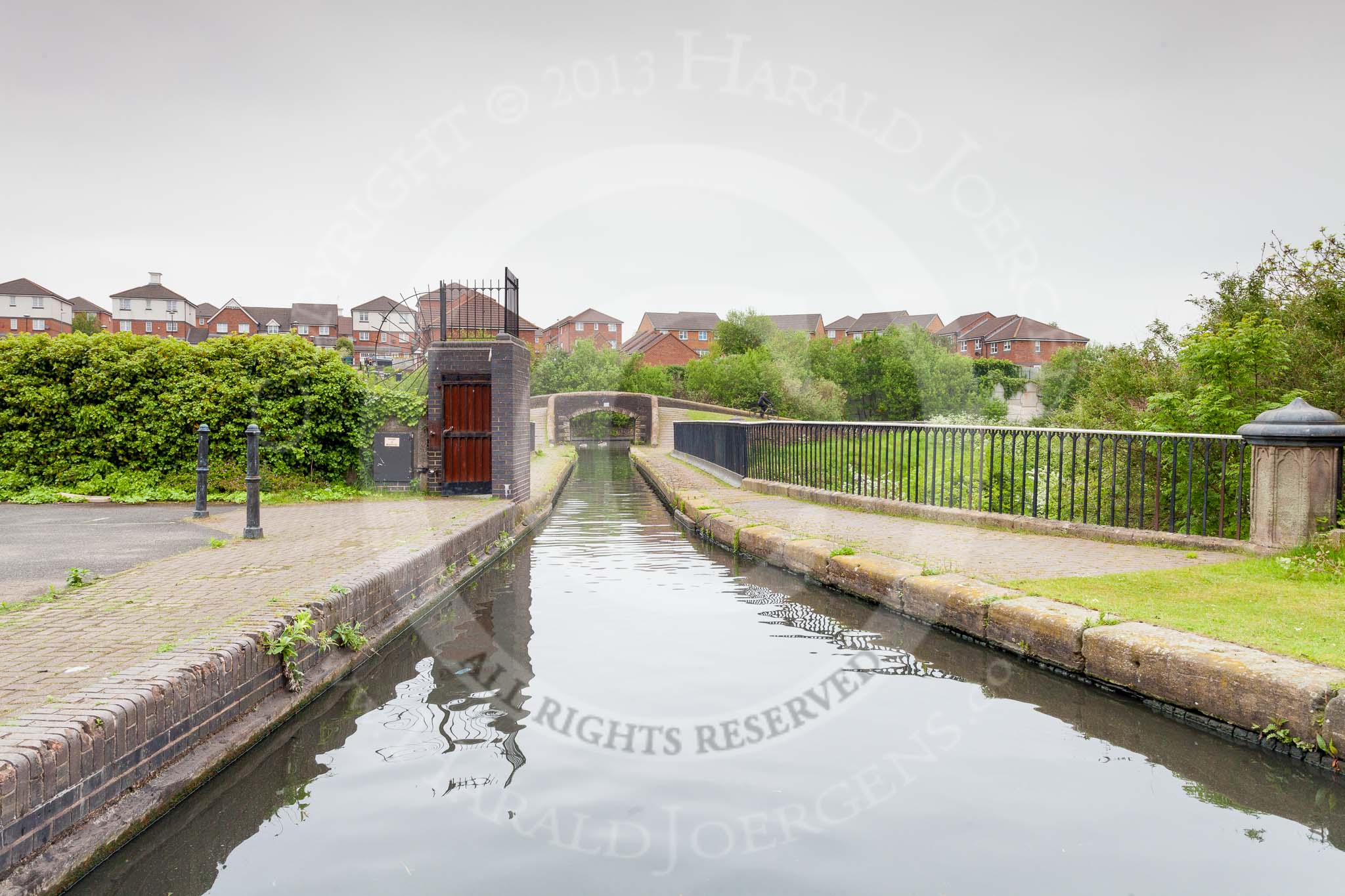 BCN 24h Marathon Challenge 2015: Telford Aqueduct over the BCN New Main Line seen from the BCN Engine Arm.
Birmingham Canal Navigations,



on 23 May 2015 at 11:08, image #81