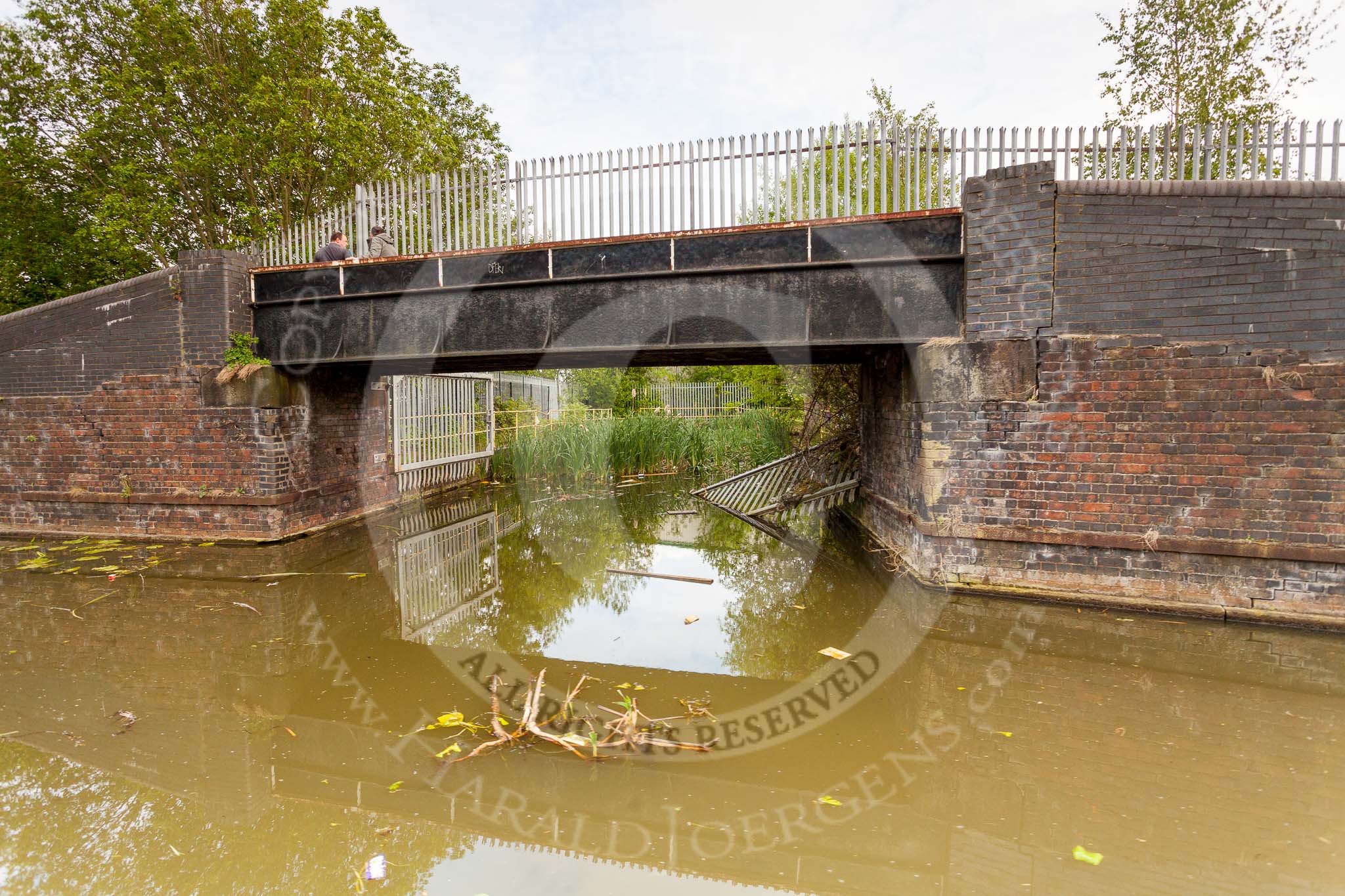 BCN 24h Marathon Challenge 2015: Factory bridge that once served gas works on the Walsall Canal.
Birmingham Canal Navigations,



on 23 May 2015 at 17:17, image #144