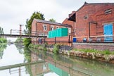 Photo 1505231306375D20513HaraldJoergens BCN 24h Marathon Challenge 2015: A factory footbridge over the Wednesbury Old Canal near Ryders Green Junction.
Birmingham Canal Navigations,
on 23 May 2015 at 13:06, image #109