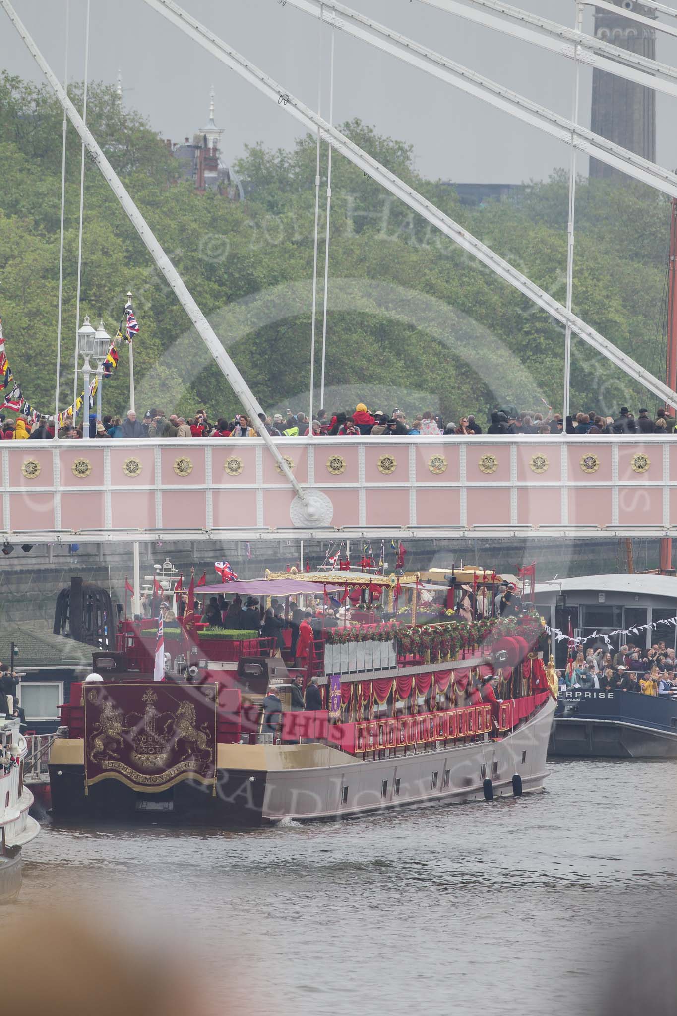 Thames Diamond Jubilee Pageant: VIPS-Spirit of Chartwell-Royal Barge (V68)..
River Thames seen from Battersea Bridge,
London,

United Kingdom,
on 03 June 2012 at 14:28, image #45