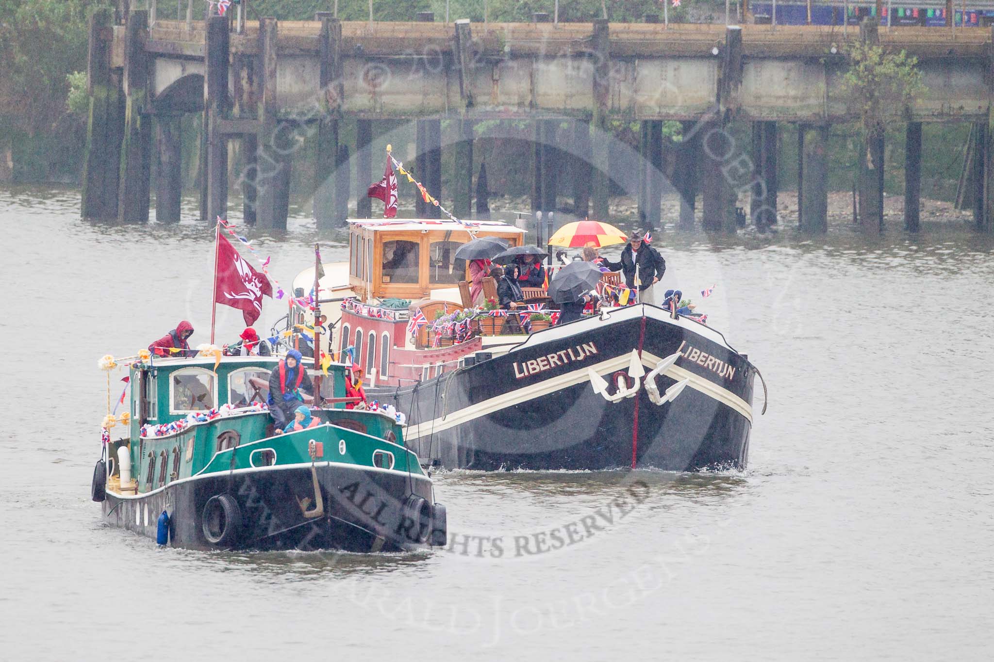 Thames Diamond Jubilee Pageant: BARGES-Libertijn of Alphen (R117) and Lady Phantasie (R115)..
River Thames seen from Battersea Bridge,
London,

United Kingdom,
on 03 June 2012 at 16:01, image #498
