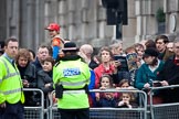 Photo 111112_105804_5D2_7870HaraldJoergens_ The Lord Mayor's Show 2011: Spectators watching the event from Threadneedle Street..
Opposite Mansion House, City of London,
London,
-,
United Kingdom,
on 12 November 2011 at 10:58, image #62