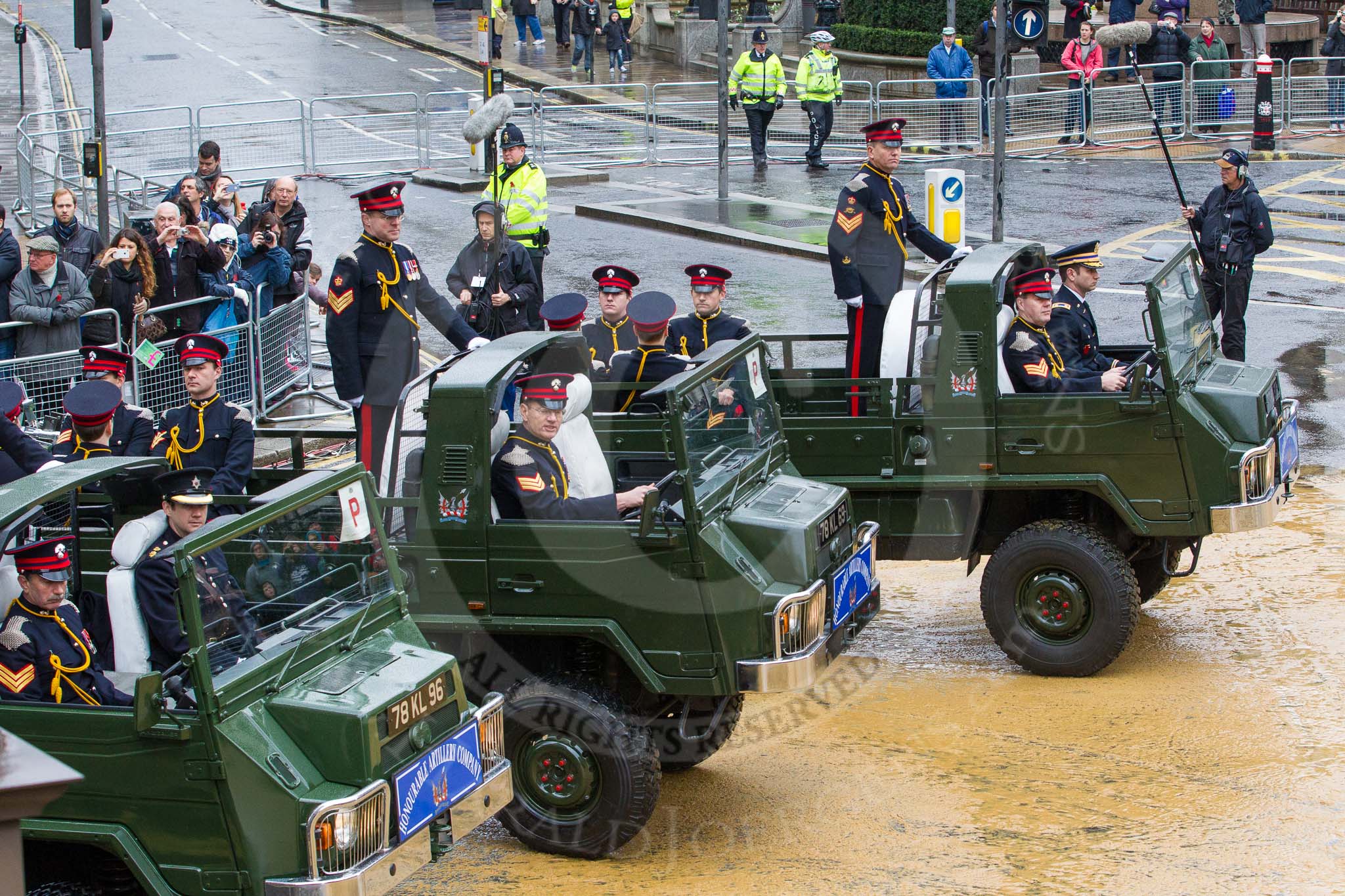 Lord Mayor's Show 2012: Entry 1, HAC, the Honourable Artillery Company, with their ceremonial 105 mm Light Guns..
Press stand opposite Mansion House, City of London,
London,
Greater London,
United Kingdom,
on 10 November 2012 at 10:14, image #33