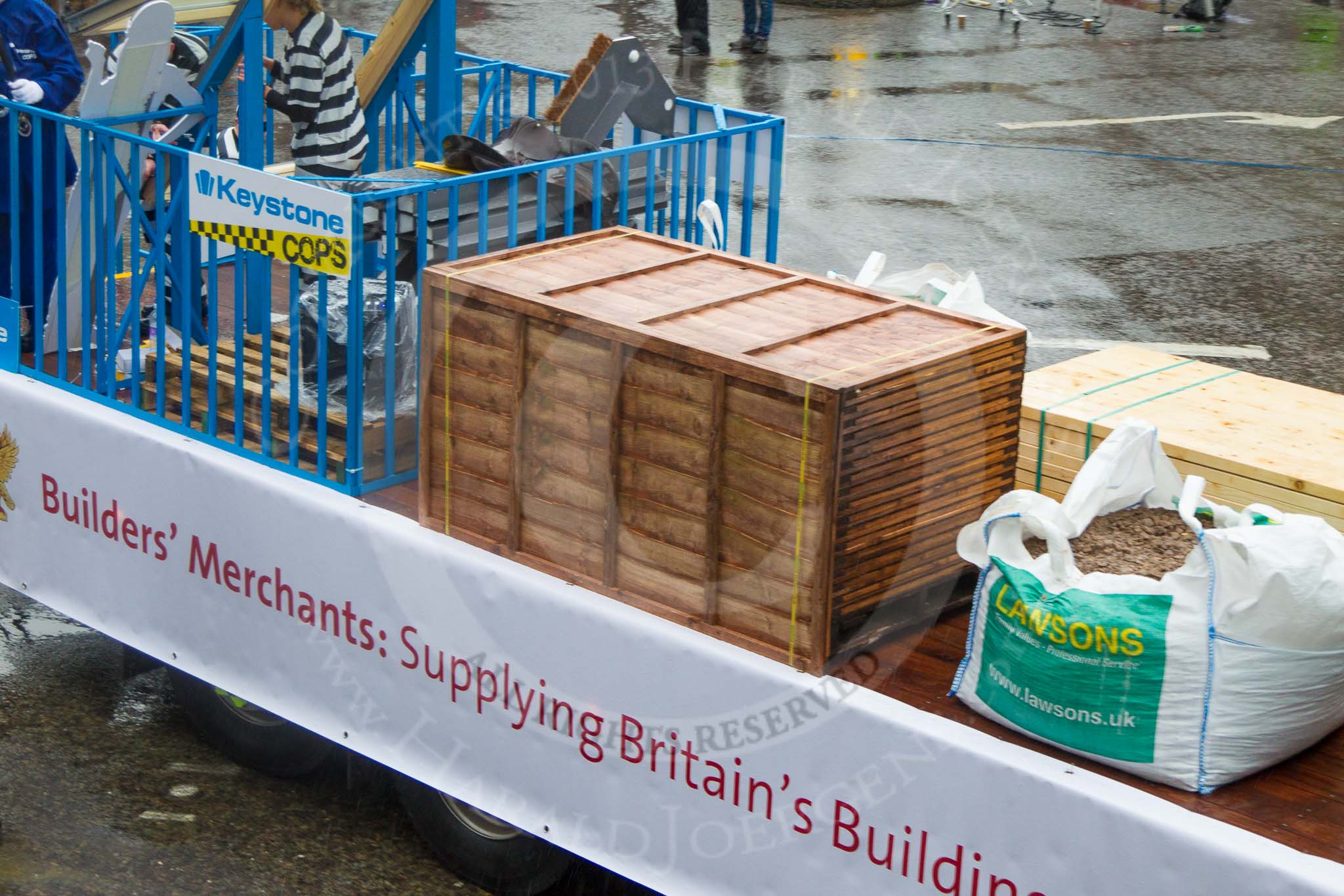 Lord Mayor's Show 2013: 13-Worshipful Company of Builders Merchants- celebrated their 50th anniversary in 2011 and recived Royal Charter in 2012..
Press stand opposite Mansion House, City of London,
London,
Greater London,
United Kingdom,
on 09 November 2013 at 11:07, image #275