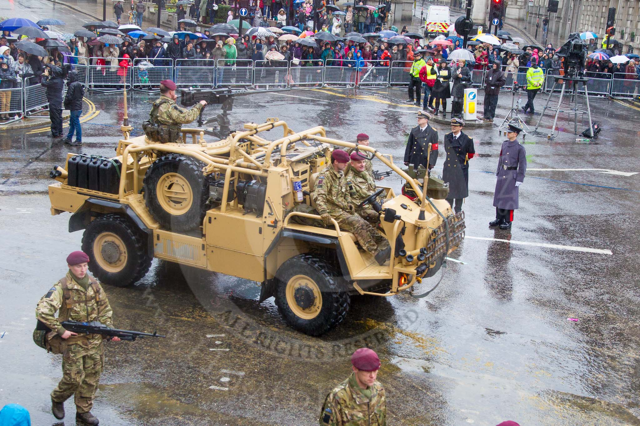 Lord Mayor's Show 2013: 30- B Company, 4th Battalion The Parachute Regiment-based in White City and known as 'London's Paras'..
Press stand opposite Mansion House, City of London,
London,
Greater London,
United Kingdom,
on 09 November 2013 at 11:15, image #402