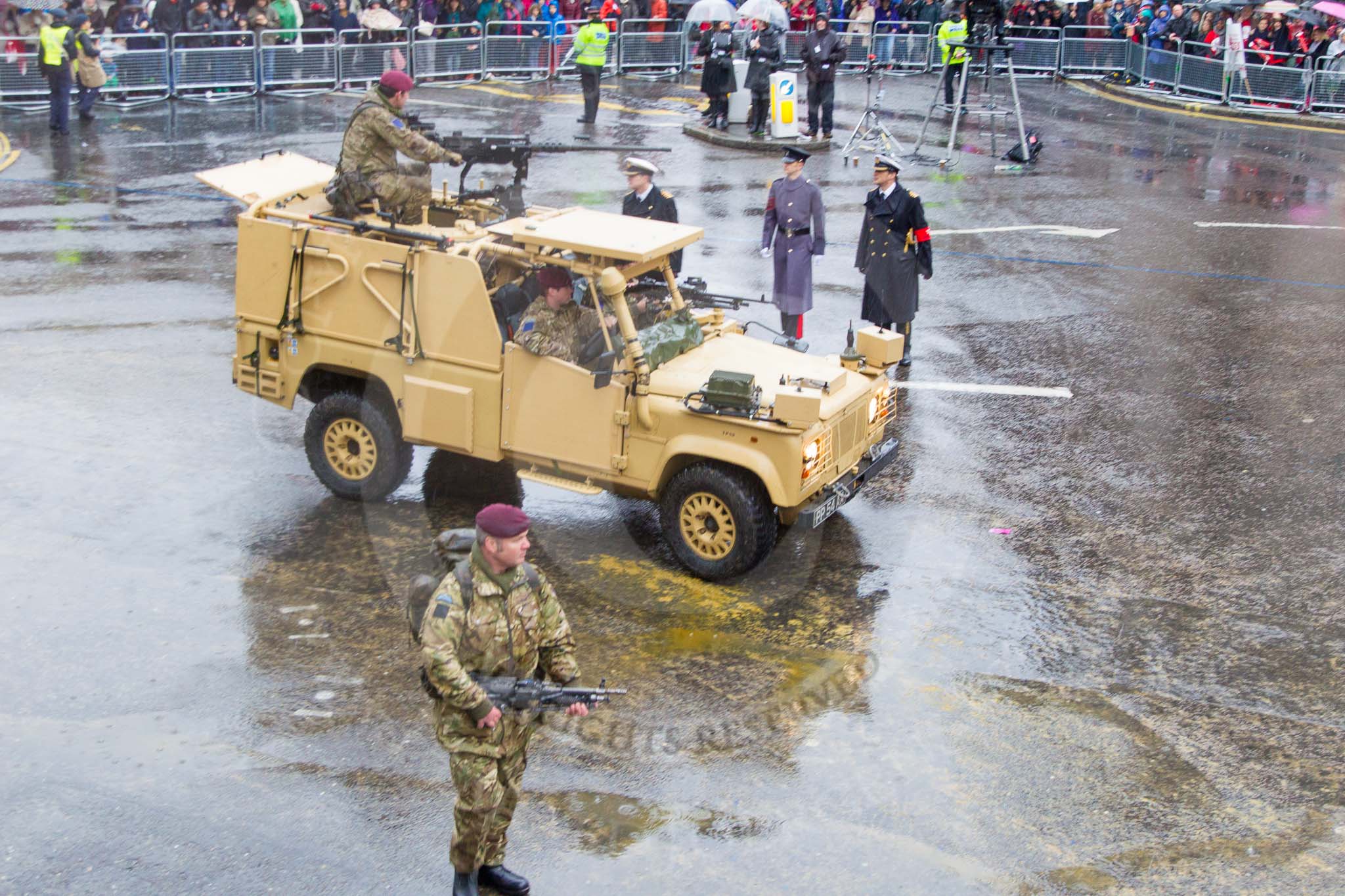 Lord Mayor's Show 2013: 30- B Company, 4th Battalion The Parachute Regiment-based in White City and known as 'London's Paras'..
Press stand opposite Mansion House, City of London,
London,
Greater London,
United Kingdom,
on 09 November 2013 at 11:15, image #405