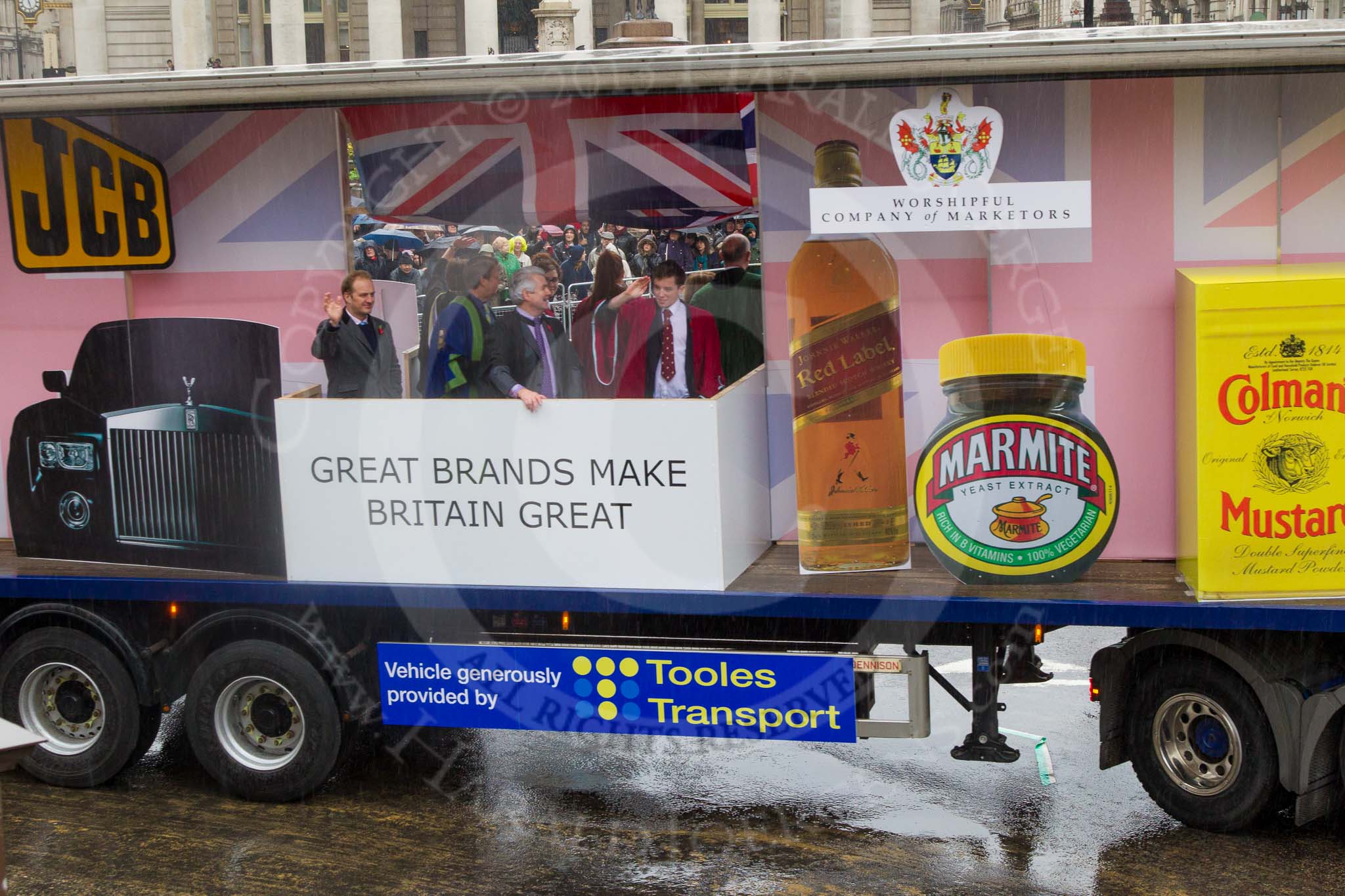 Lord Mayor's Show 2013: 49-Worshipful Company of Marketors-Their theme this year is  'Great Brands make Britain Great'..
Press stand opposite Mansion House, City of London,
London,
Greater London,
United Kingdom,
on 09 November 2013 at 11:28, image #652