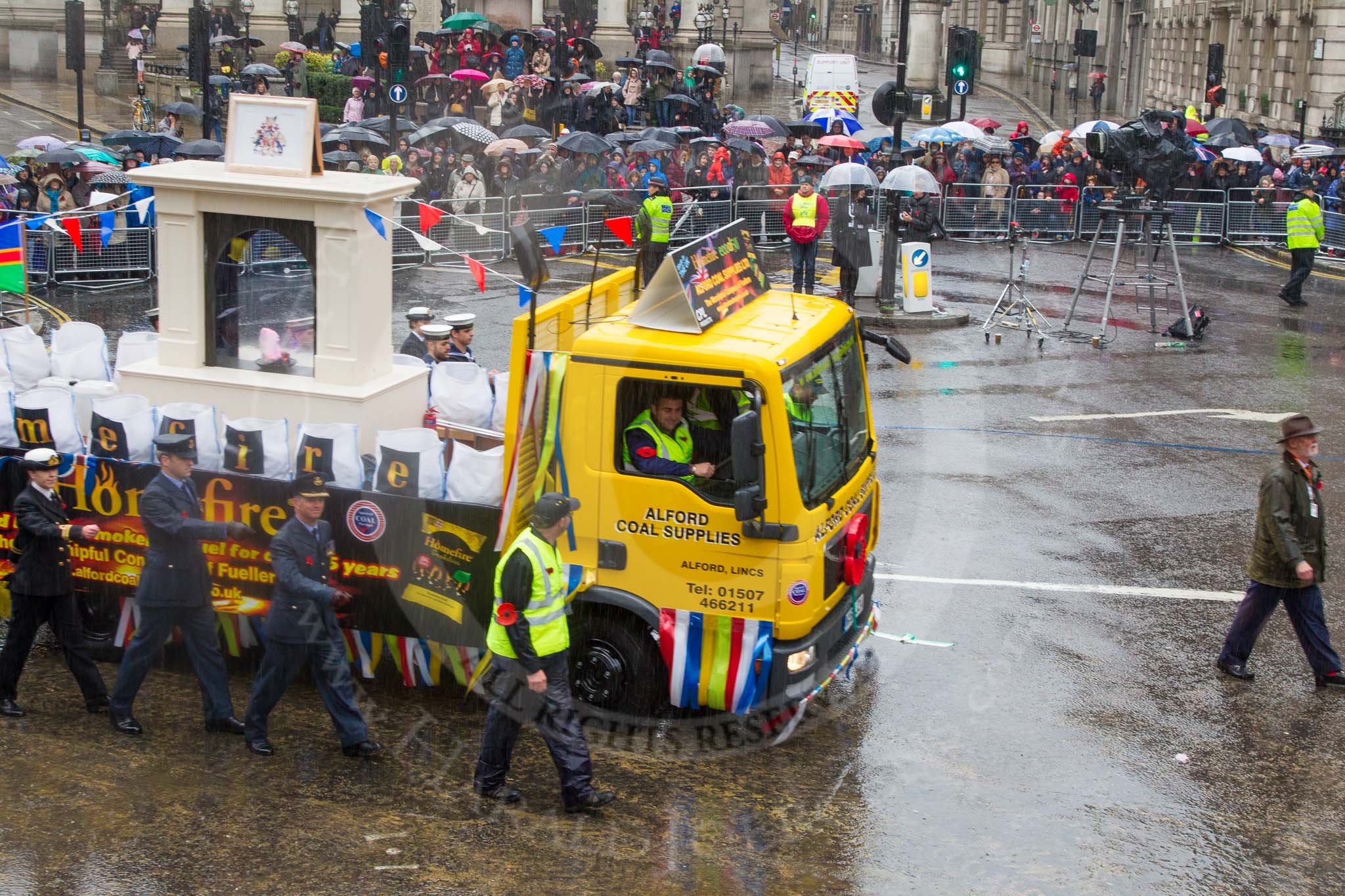 Lord Mayor's Show 2013: 67-Worshipful Company of Fuellers- are the City's energy-industry Livery Company. Today's float represents coal and paraffin..
Press stand opposite Mansion House, City of London,
London,
Greater London,
United Kingdom,
on 09 November 2013 at 11:36, image #816