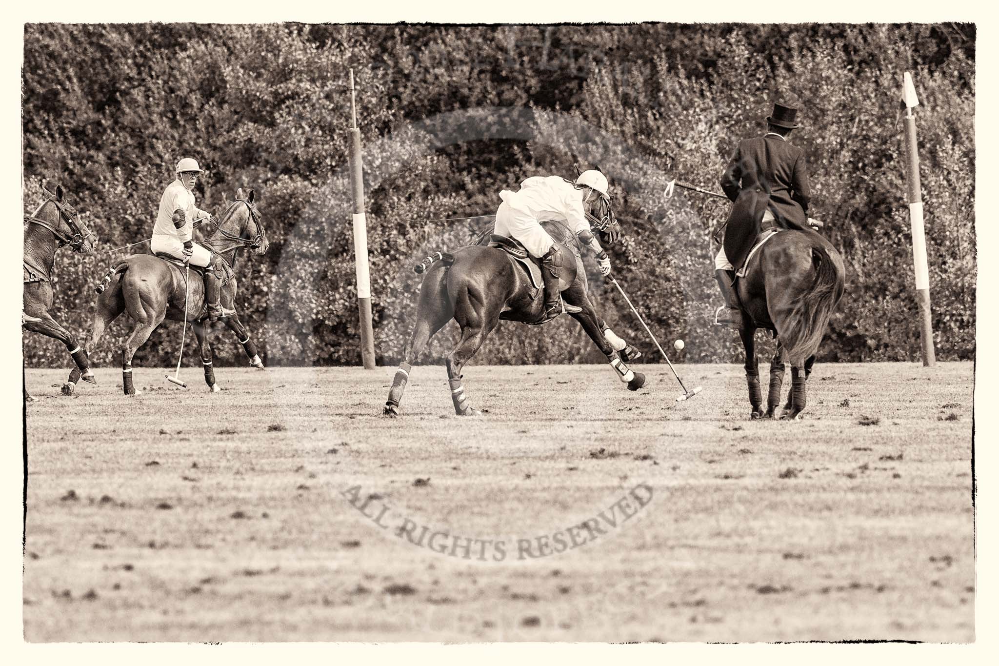 7th Heritage Polo Cup semi-finals: La Golondrina Argentina Pepe Riglos (6) ARG going towards goal..
Hurtwood Park Polo Club,
Ewhurst Green,
Surrey,
United Kingdom,
on 04 August 2012 at 16:16, image #322