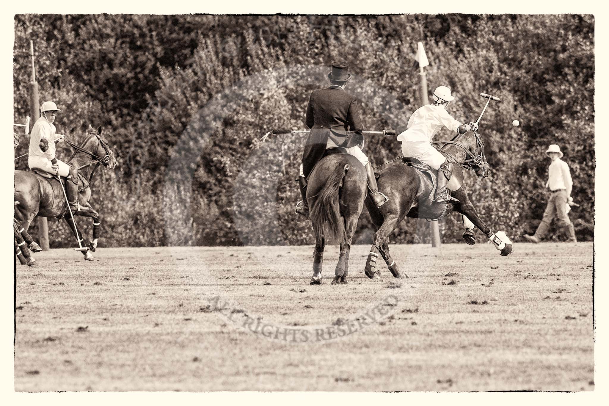 7th Heritage Polo Cup semi-finals: La Golondrina Argentina Pepe Riglos (6) ARG going towards goal..
Hurtwood Park Polo Club,
Ewhurst Green,
Surrey,
United Kingdom,
on 04 August 2012 at 16:16, image #323