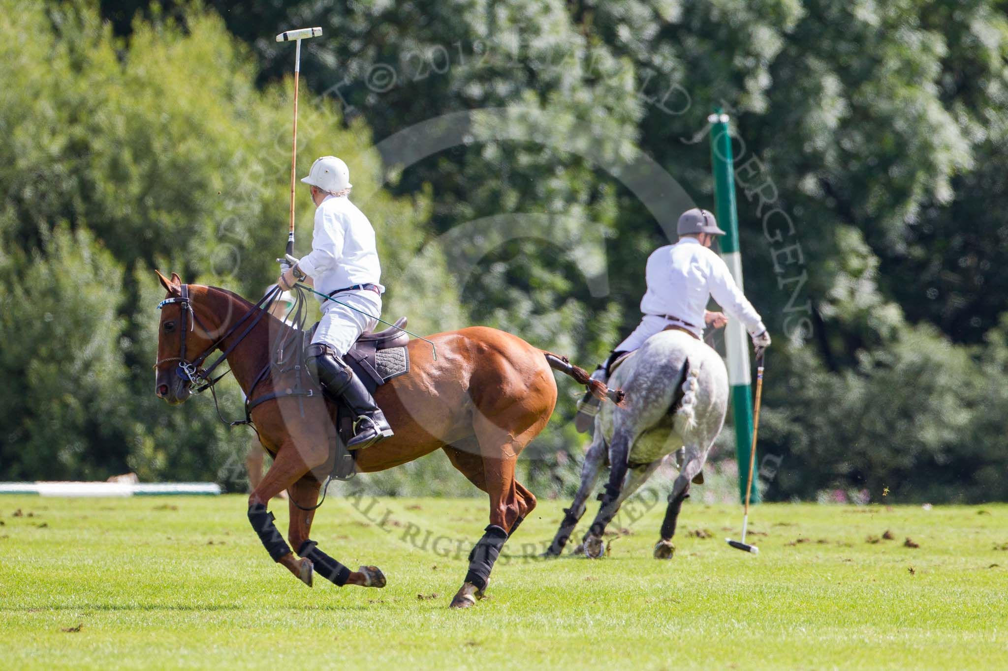 7th Heritage Polo Cup finals: La Golondrina Argentina Pepe Riglos & Paul Oberschneider..
Hurtwood Park Polo Club,
Ewhurst Green,
Surrey,
United Kingdom,
on 05 August 2012 at 15:26, image #165