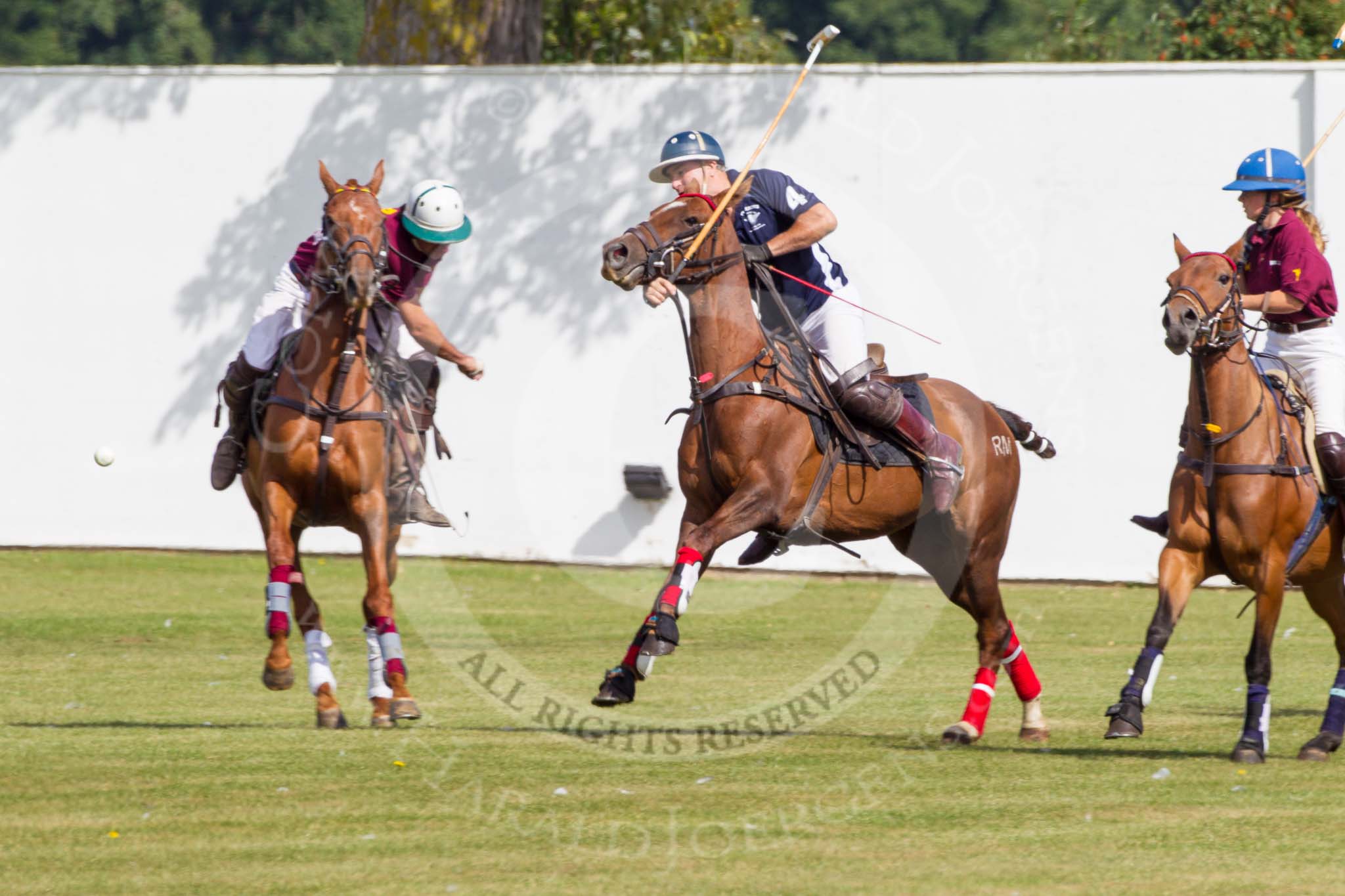 DBPC Polo in the Park 2013, Final of the Amaranther Trophy (0 Goal), Bucking Broncos vs The Inn Team.
Dallas Burston Polo Club, ,
Southam,
Warwickshire,
United Kingdom,
on 01 September 2013 at 11:34, image #109