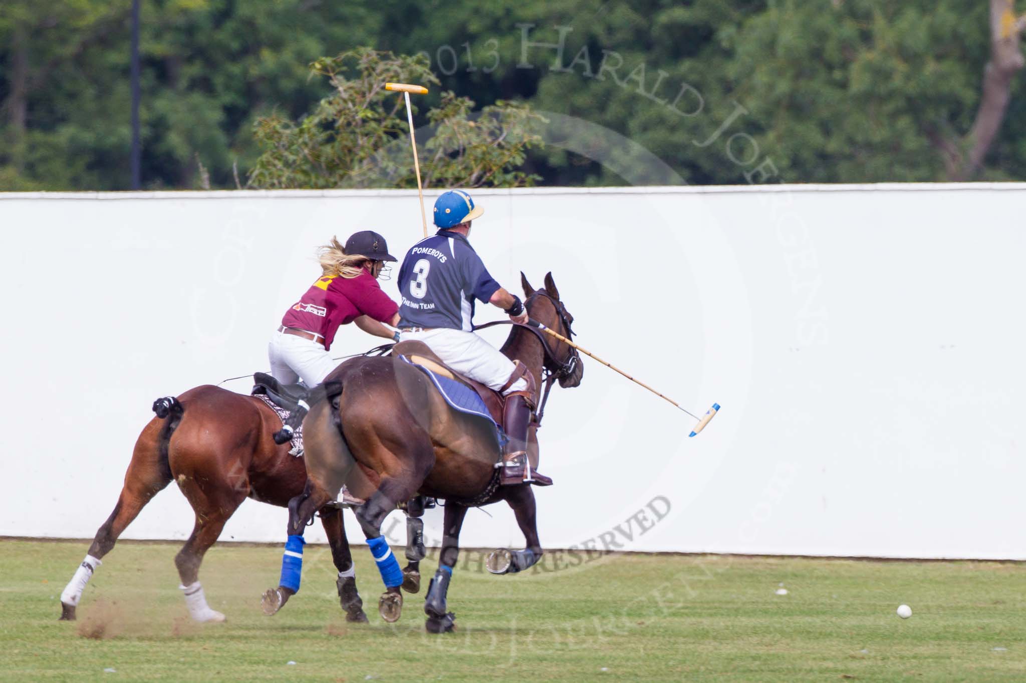 DBPC Polo in the Park 2013, Final of the Amaranther Trophy (0 Goal), Bucking Broncos vs The Inn Team.
Dallas Burston Polo Club, ,
Southam,
Warwickshire,
United Kingdom,
on 01 September 2013 at 12:12, image #171