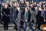 The politicians are leaving Whitehall towards the Foreign- and Commonwealth Office building. In the foreground former Prime Ministers John Mayor and Tony Blair, on the right the Mayor of London, Boris Johnson.