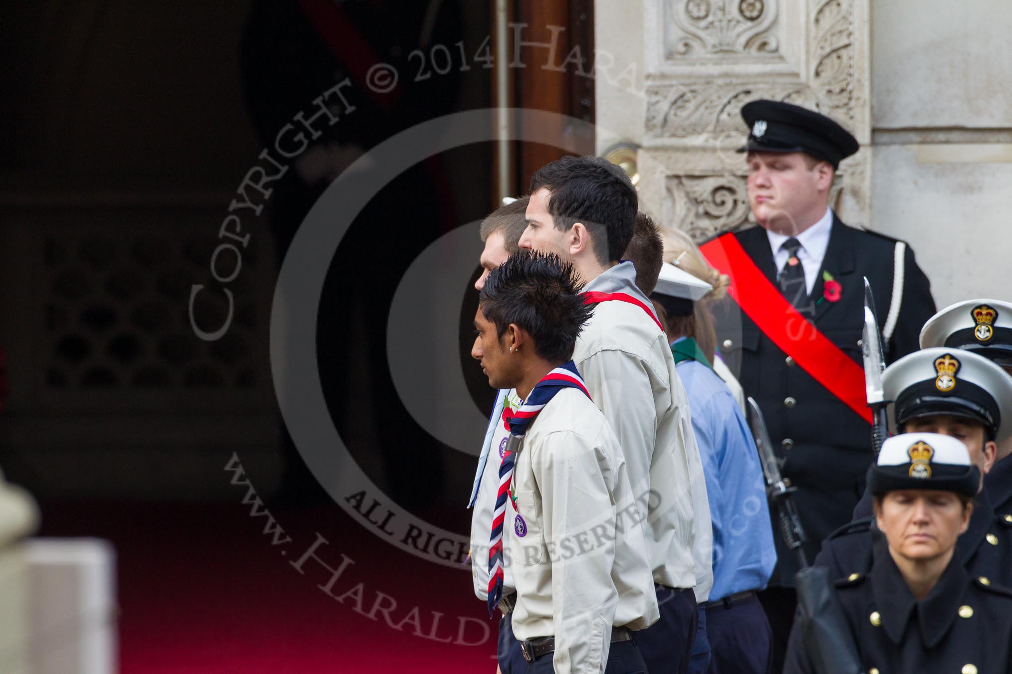 Remembrance Sunday at the Cenotaph in London 2014: The Queen's Scouts as the Guard of Honour at the door of the Foreign- and Cmmonwealth Office.
Press stand opposite the Foreign Office building, Whitehall, London SW1,
London,
Greater London,
United Kingdom,
on 09 November 2014 at 10:45, image #90