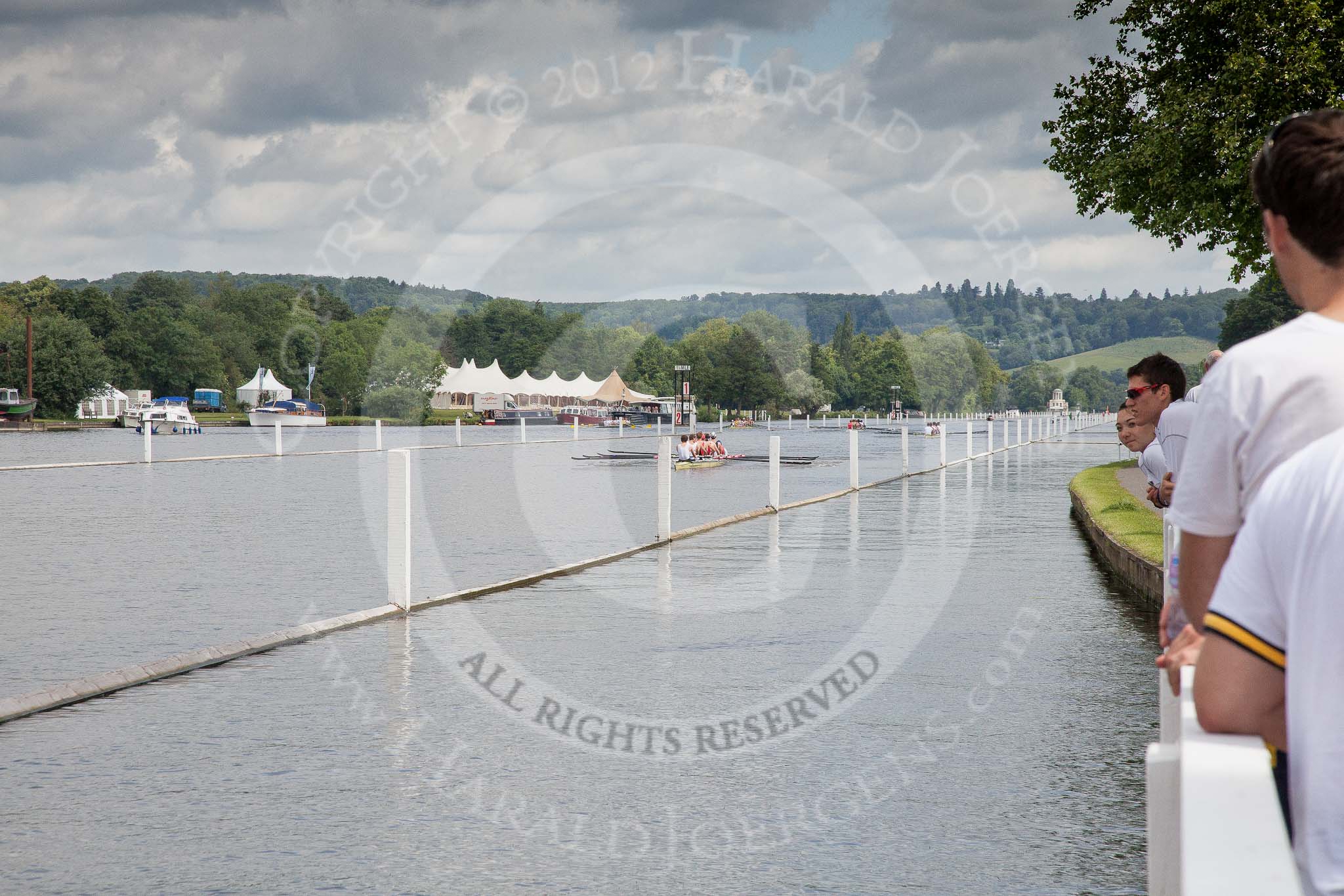 Henley Royal Regatta 2012 (Monday): The view up the race course, with the start near Temple Island, close to the folly on the right of the image..
River Thames beteen Henley-on-Thames and Remenham/Temple Island ,
Henley-on-Thames,
Oxfordshire,
United Kingdom,
on 25 June 2012 at 11:09, image #3