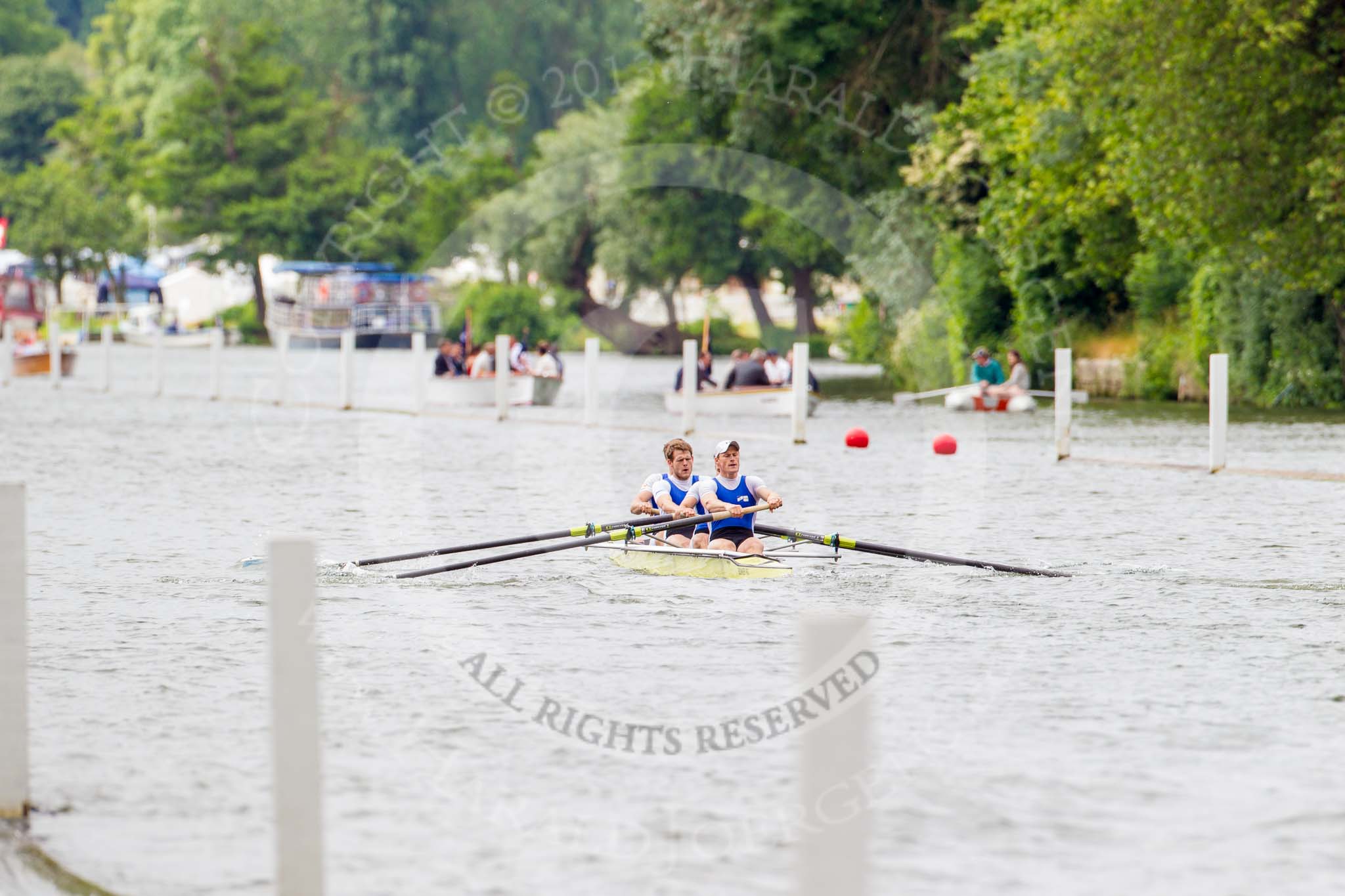 Henley Royal Regatta 2013, Thursday.
River Thames between Henley and Temple Island,
Henley-on-Thames,
Berkshire,
United Kingdom,
on 04 July 2013 at 10:48, image #95