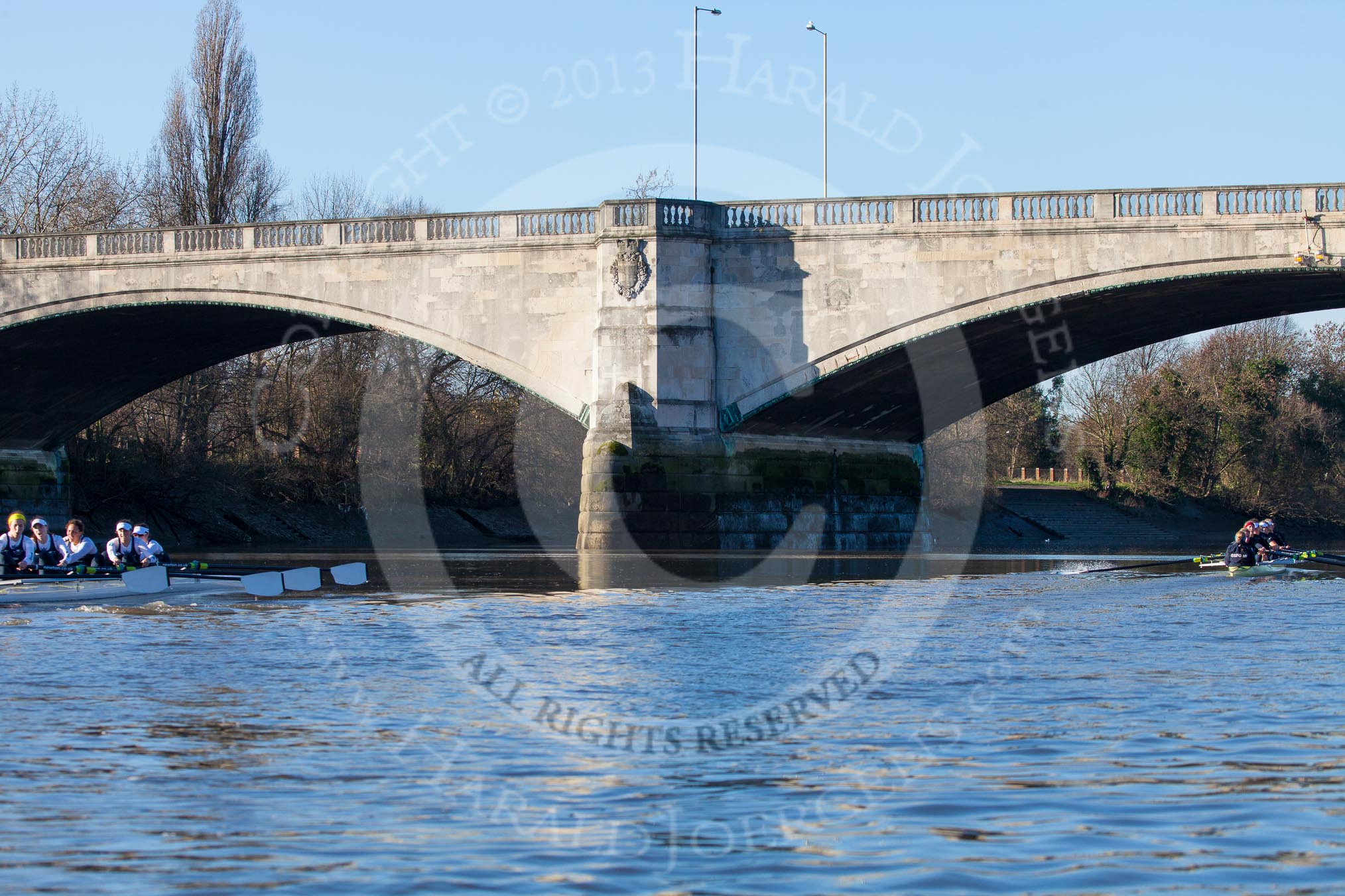 The Boat Race season 2014 - Women's Trial VIIIs (OUWBC, Oxford): Boudicca vs Cleopatra..
River Thames between Putney Bridge and Mortlake,
London SW15,

United Kingdom,
on 19 December 2013 at 13:04, image #245