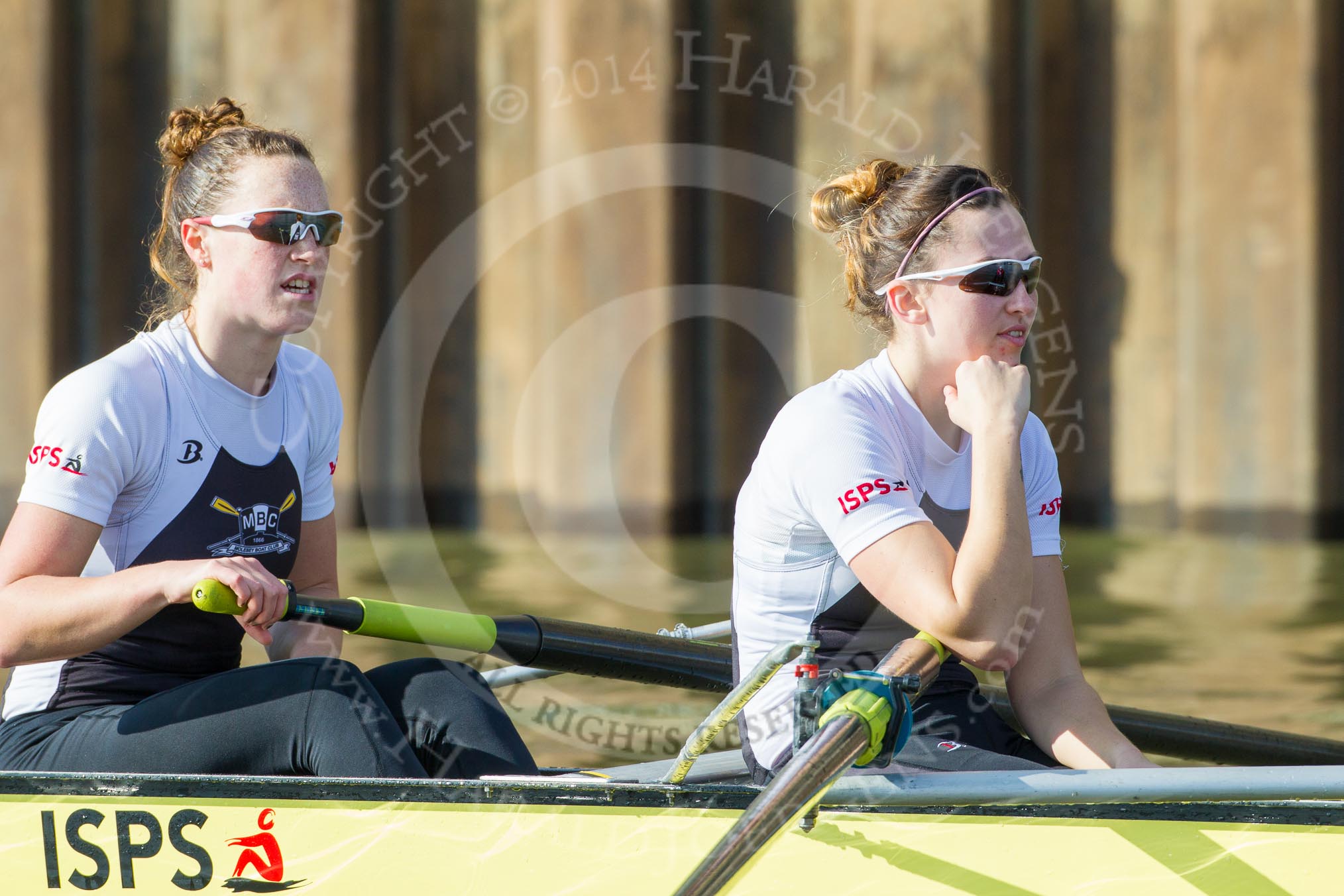 The Boat Race season 2014 - fixture OUWBC vs Molesey BC.




on 01 March 2014 at 13:16, image #215