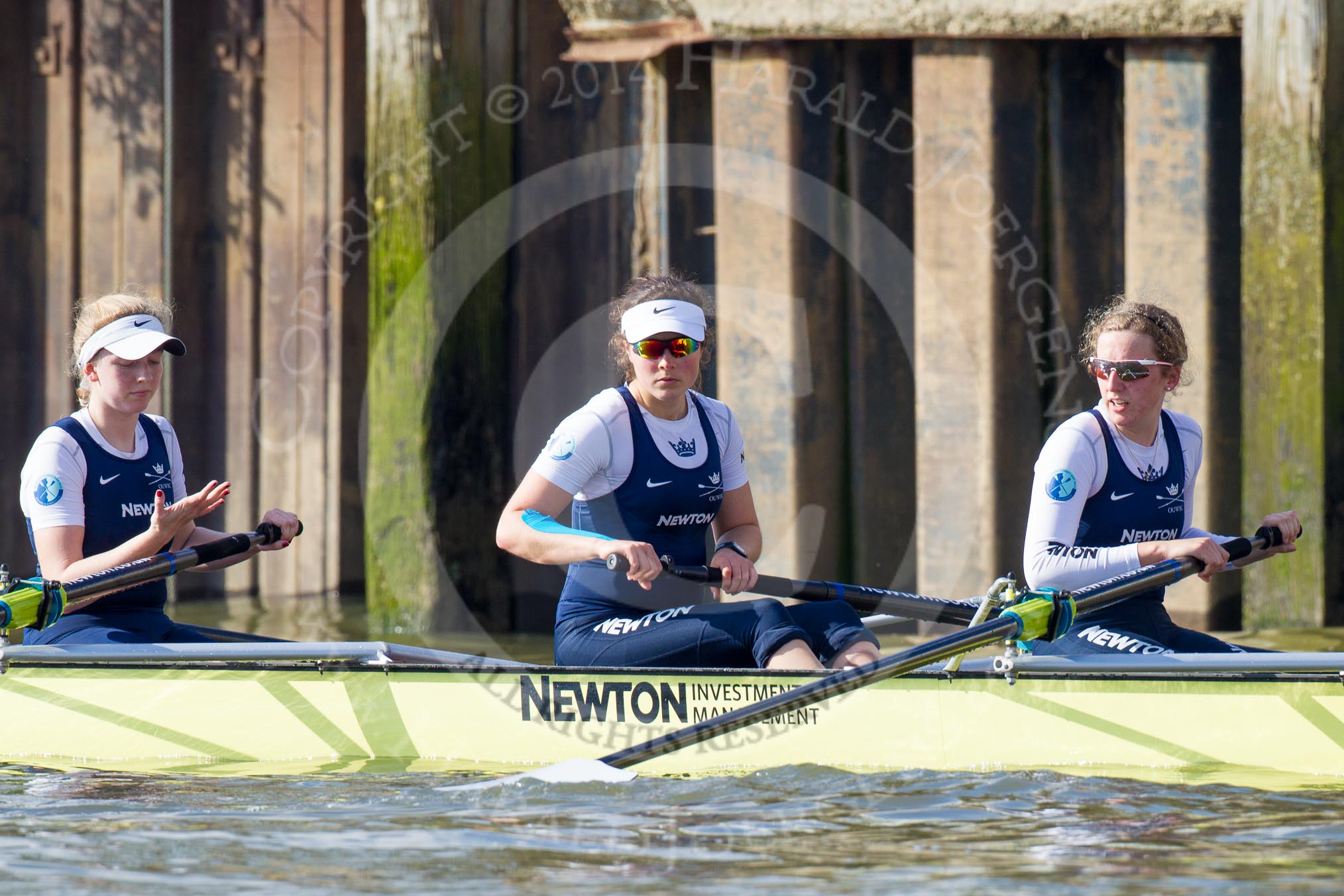 The Boat Race season 2014 - fixture OUWBC vs Molesey BC.




on 01 March 2014 at 13:18, image #223