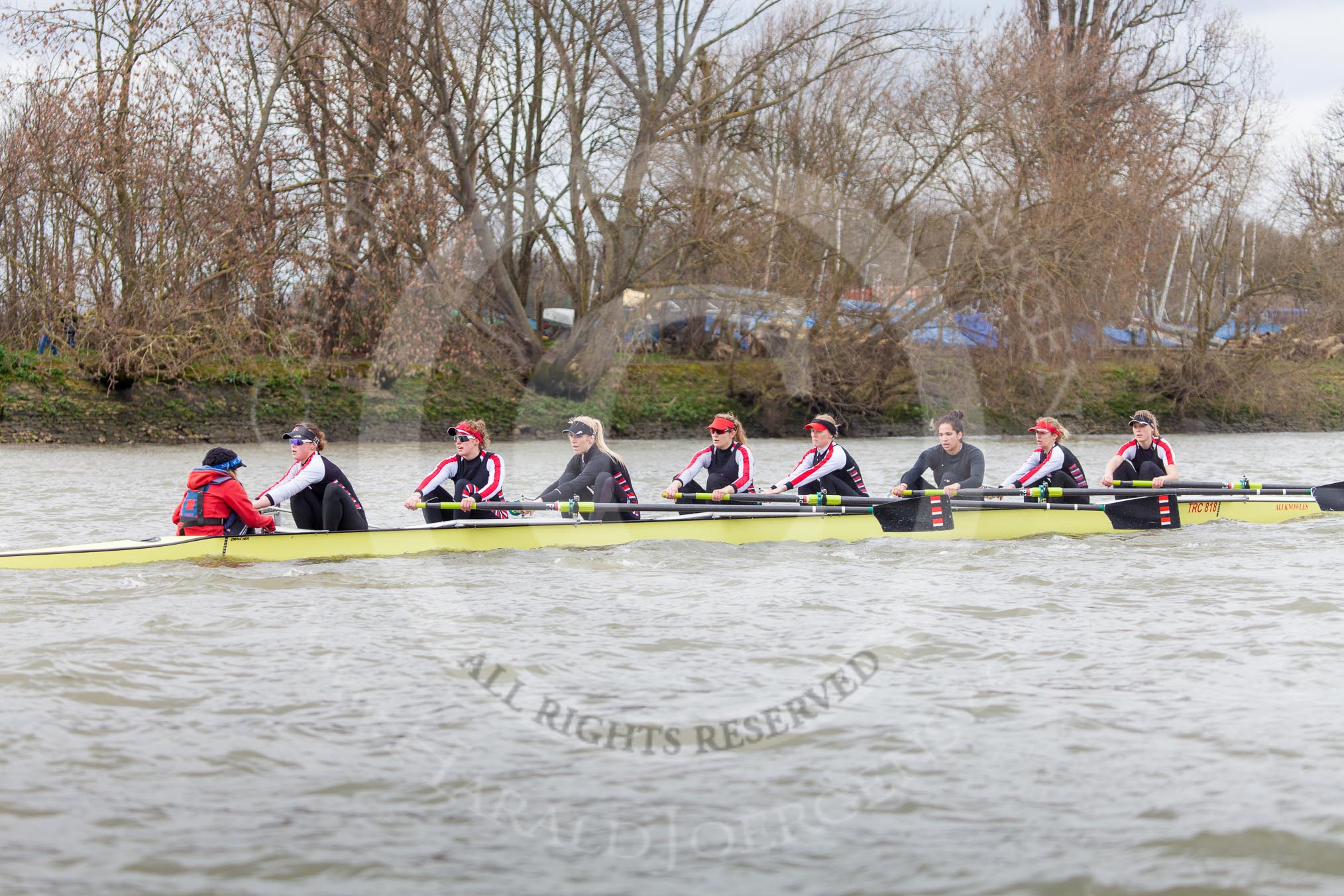 The Boat Race season 2014 - fixture CUWBC vs Thames RC: The Thames RC boat approaching the black buoy..




on 02 March 2014 at 13:12, image #67