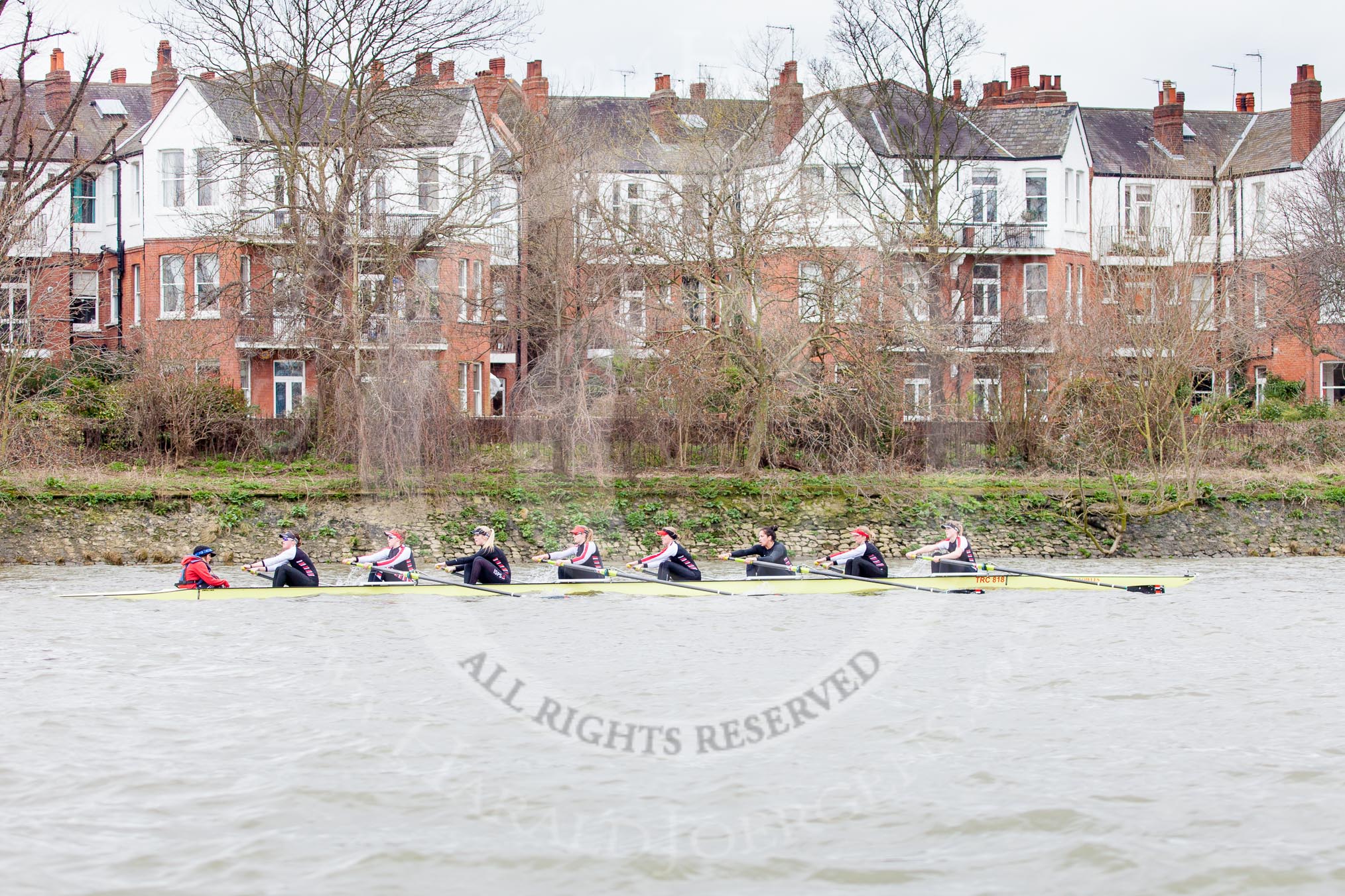 The Boat Race season 2014 - fixture CUWBC vs Thames RC: The Thames RC boat between Harrods Depository and Hammersmith Bridge..




on 02 March 2014 at 13:17, image #122