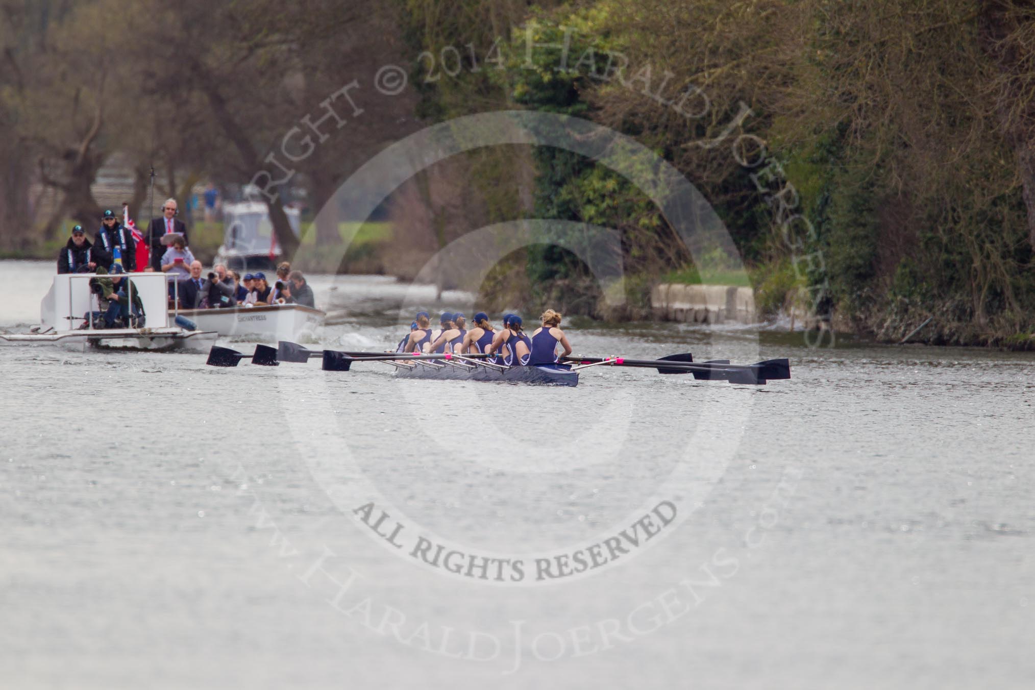 The Women's Boat Race and Henley Boat Races 2014: The Lightweight Women's Boat Race - OUWLRC in the lead, followed by the umpire's launch and the press..
River Thames,
Henley-on-Thames,
Buckinghamshire,
United Kingdom,
on 30 March 2014 at 14:48, image #218