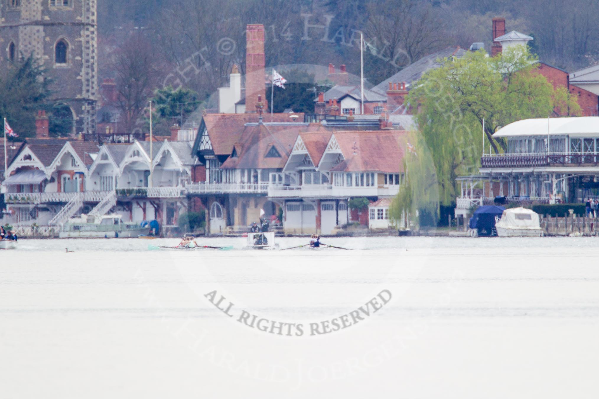 The Women's Boat Race and Henley Boat Races 2014: The start of the Newton Women's Boat Race at Henley. Oxford is on the right (Bucks) side, following the boats is the umpire's launch..
River Thames,
Henley-on-Thames,
Buckinghamshire,
United Kingdom,
on 30 March 2014 at 15:11, image #278