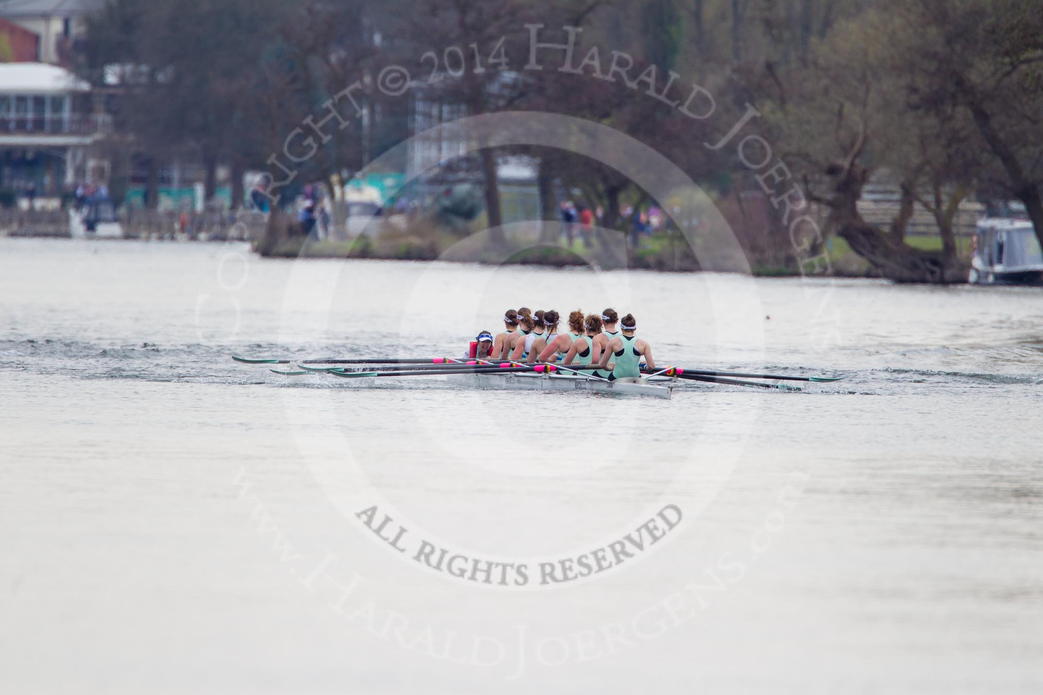 The Women's Boat Race and Henley Boat Races 2014: The Newton Women's Boat Race: Here the Cambridge Eight..
River Thames,
Henley-on-Thames,
Buckinghamshire,
United Kingdom,
on 30 March 2014 at 15:13, image #287