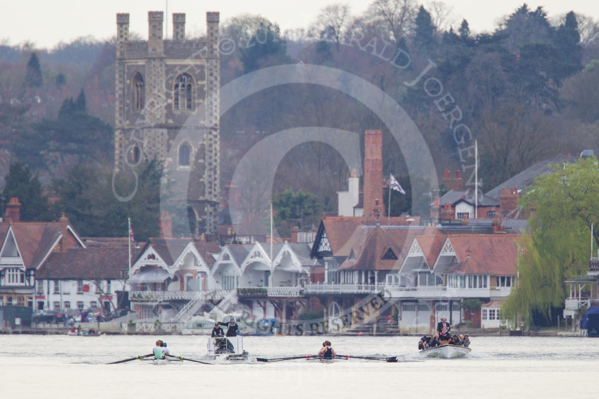 The Women's Boat Race and Henley Boat Races 2014: The start of the Lightweight Men's Boat Race - OULRC vs CULRC, Oxford is on the right (Bucks) side..
River Thames,
Henley-on-Thames,
Buckinghamshire,
United Kingdom,
on 30 March 2014 at 15:38, image #355