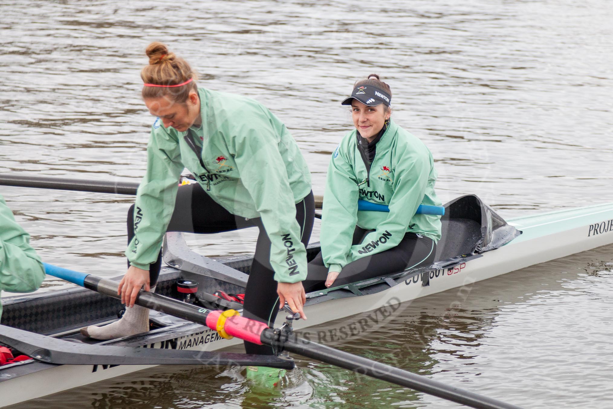 The Boat Race season 2016 - Women's Boat Race Trial Eights (CUWBC, Cambridge): Evelyn Boettcher (2) and Kate Baker (bow) getting ready in "Tideway".
River Thames between Putney Bridge and Mortlake,
London SW15,

United Kingdom,
on 10 December 2015 at 10:20, image #24