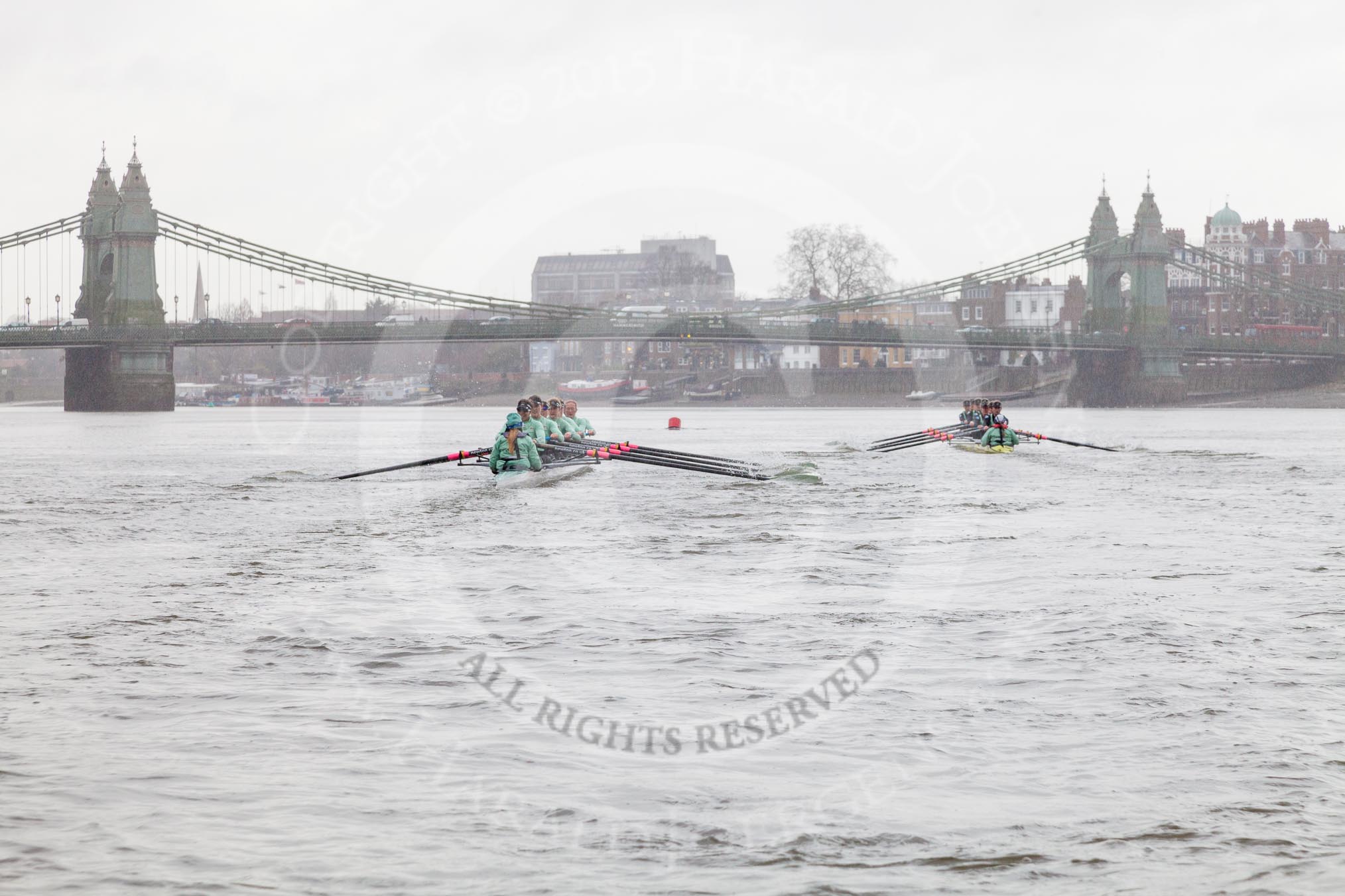 The Boat Race season 2016 - Women's Boat Race Trial Eights (CUWBC, Cambridge): "Tideway" chasing "Twickenham" on the approach to Hammersmith Bridge.
River Thames between Putney Bridge and Mortlake,
London SW15,

United Kingdom,
on 10 December 2015 at 11:10, image #76