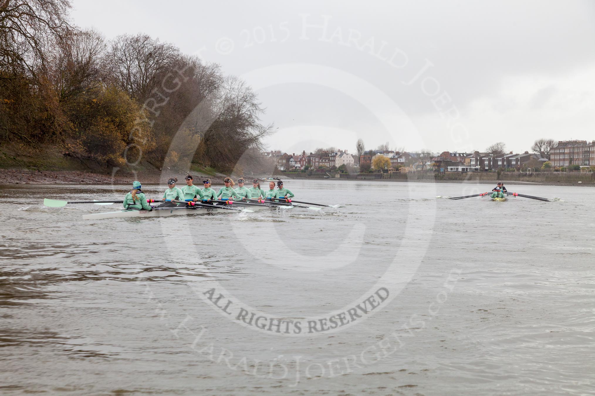 The Boat Race season 2016 - Women's Boat Race Trial Eights (CUWBC, Cambridge): "Twickenham" in the lead at the Surrey Bend.
River Thames between Putney Bridge and Mortlake,
London SW15,

United Kingdom,
on 10 December 2015 at 11:12, image #88