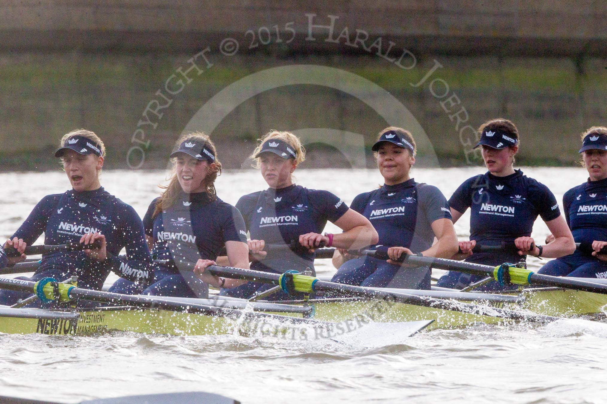 The Boat Race season 2016 - Women's Boat Race Trial Eights (OUWBC, Oxford): "Charybdis", here 6-Elo Luik, 5-Ruth Siddorn, 4-Emma Spruce, 3-Lara Pysden, 2-Christina Fleischer, bow-Georgie Daniell.
River Thames between Putney Bridge and Mortlake,
London SW15,

United Kingdom,
on 10 December 2015 at 12:33, image #282