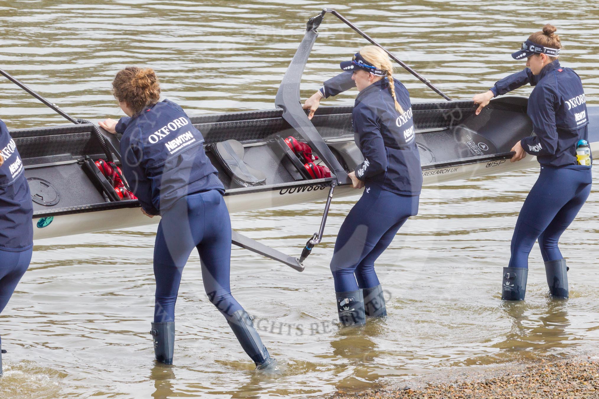 The Boat Race season 2016 -  The Cancer Research Women's Boat Race.
River Thames between Putney Bridge and Mortlake,
London SW15,

United Kingdom,
on 27 March 2016 at 13:22, image #86