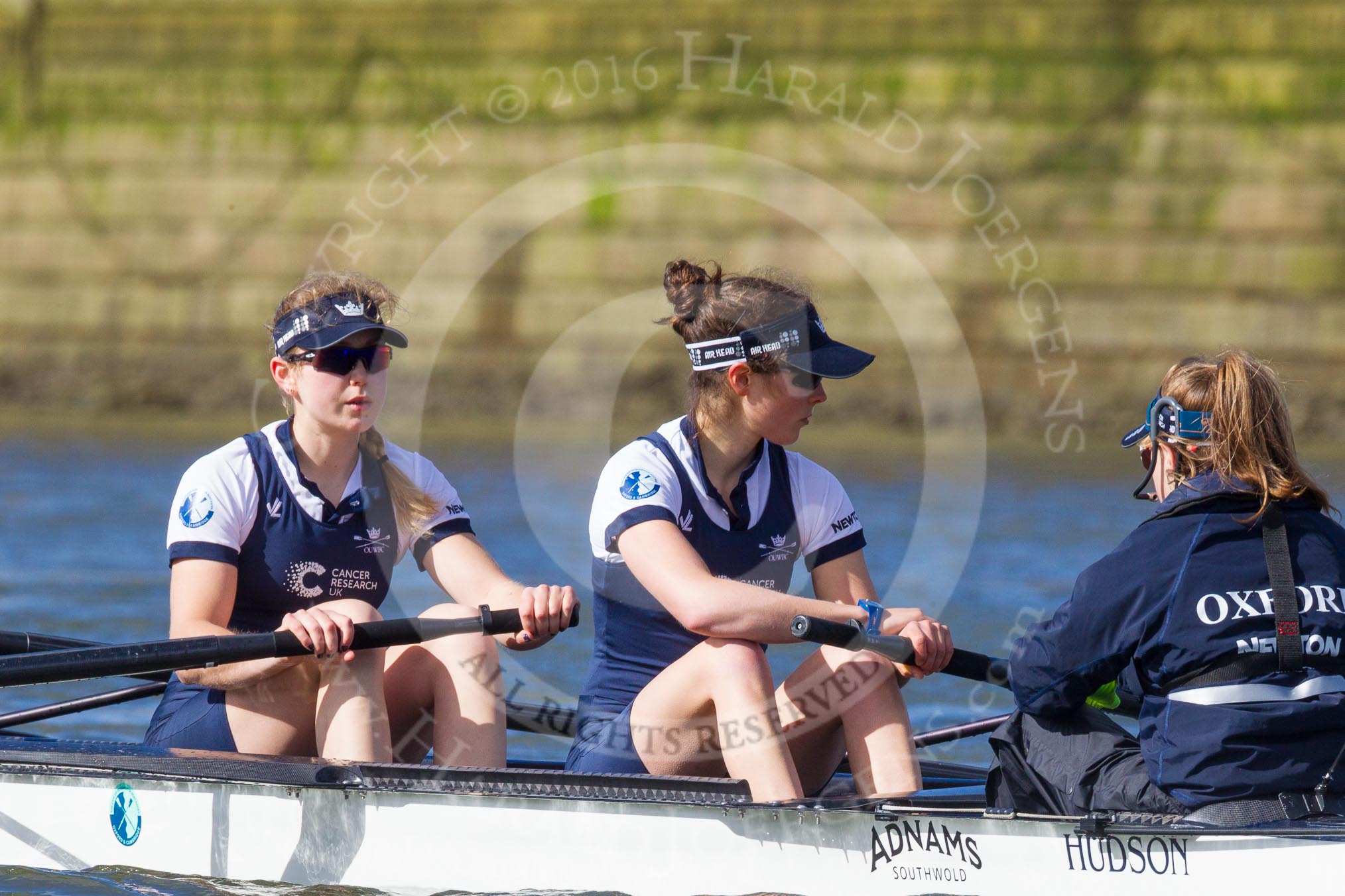 The Boat Race season 2016 -  The Cancer Research Women's Boat Race.
River Thames between Putney Bridge and Mortlake,
London SW15,

United Kingdom,
on 27 March 2016 at 14:05, image #151