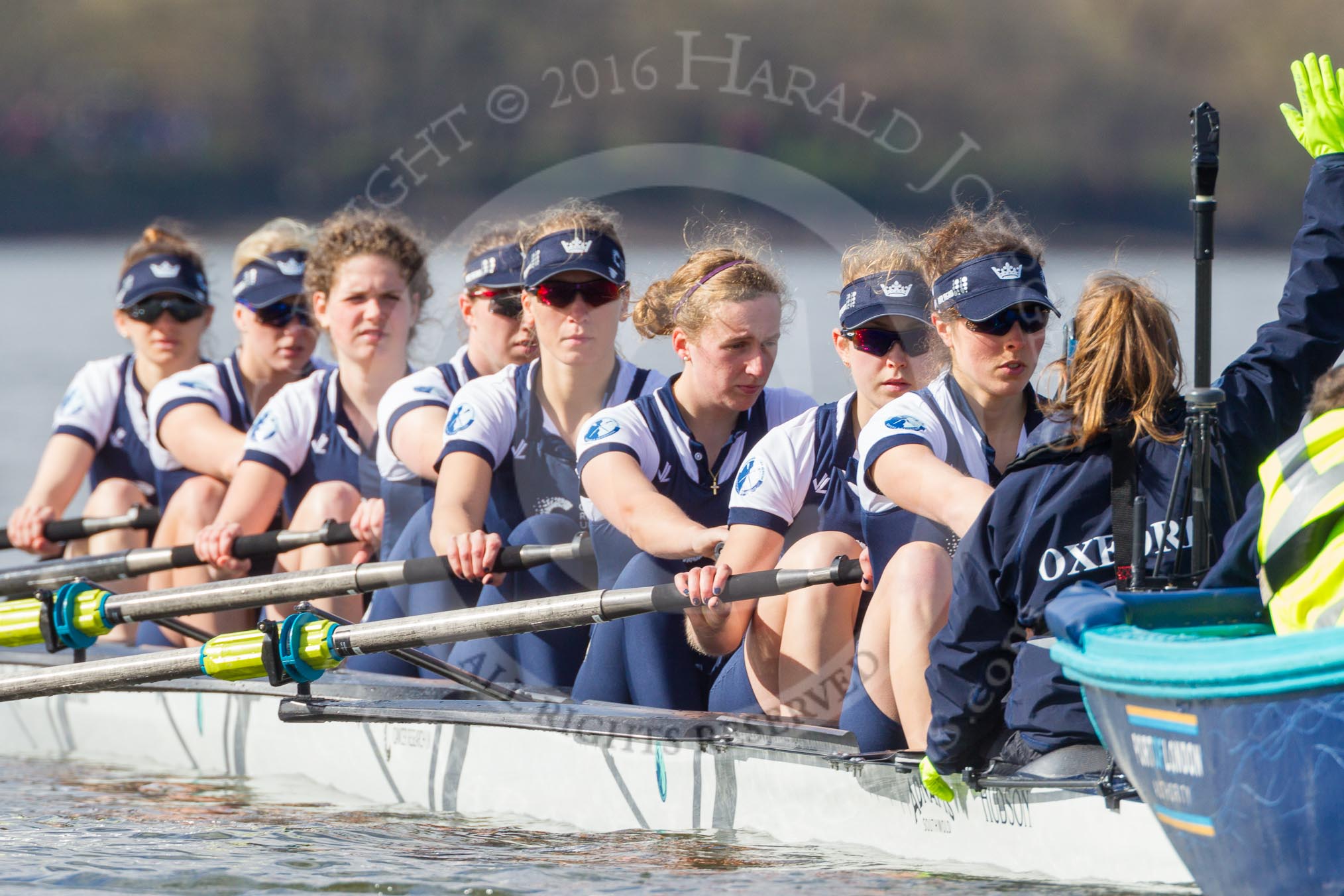 The Boat Race season 2016 -  The Cancer Research Women's Boat Race.
River Thames between Putney Bridge and Mortlake,
London SW15,

United Kingdom,
on 27 March 2016 at 14:10, image #170