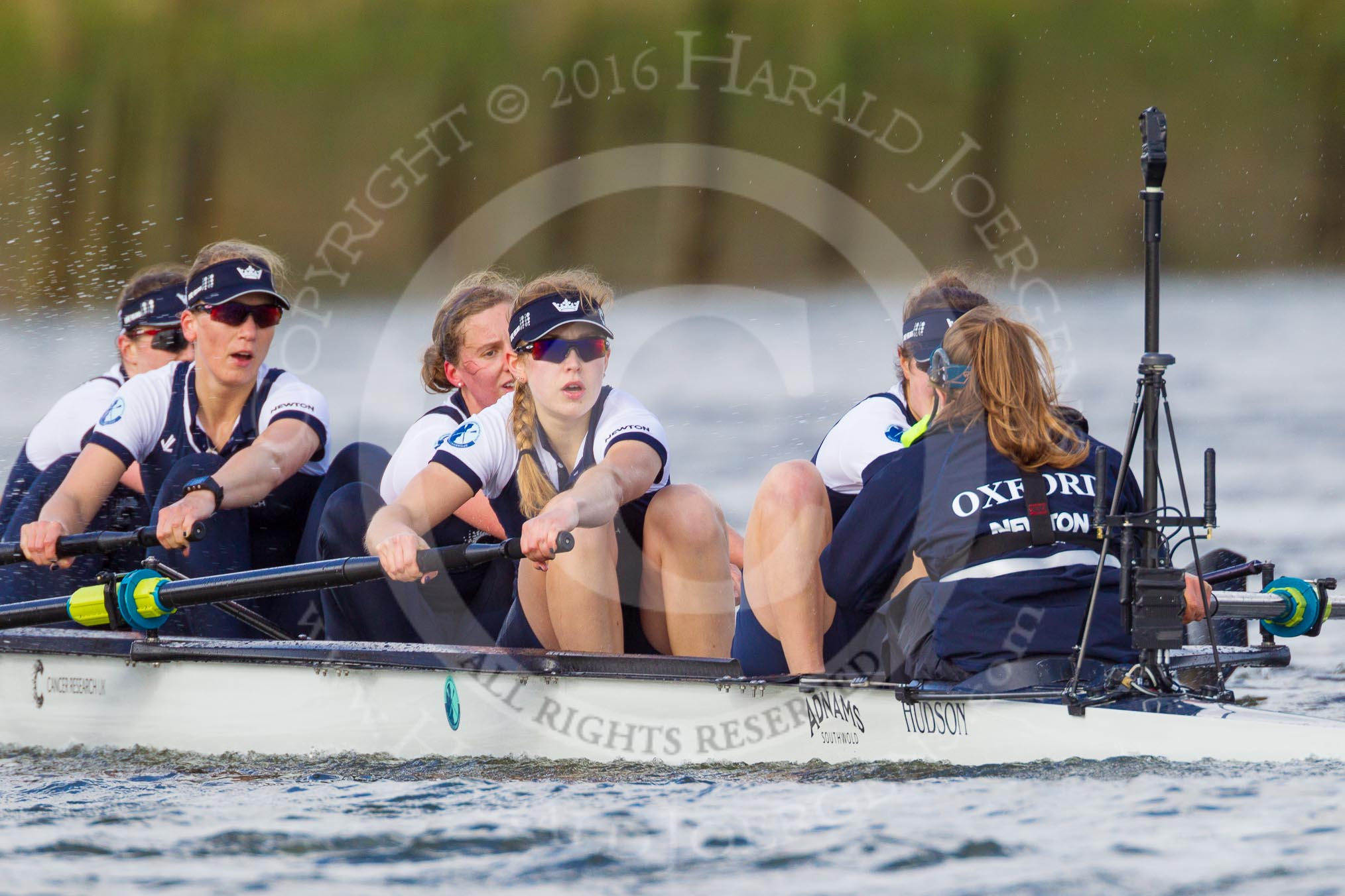 The Boat Race season 2016 -  The Cancer Research Women's Boat Race.
River Thames between Putney Bridge and Mortlake,
London SW15,

United Kingdom,
on 27 March 2016 at 14:16, image #221