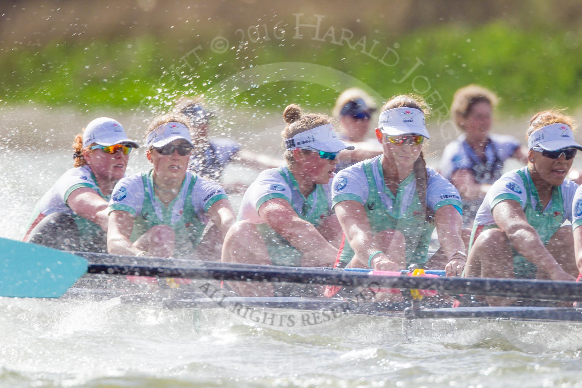 The Boat Race season 2016 -  The Cancer Research Women's Boat Race.
River Thames between Putney Bridge and Mortlake,
London SW15,

United Kingdom,
on 27 March 2016 at 14:21, image #252
