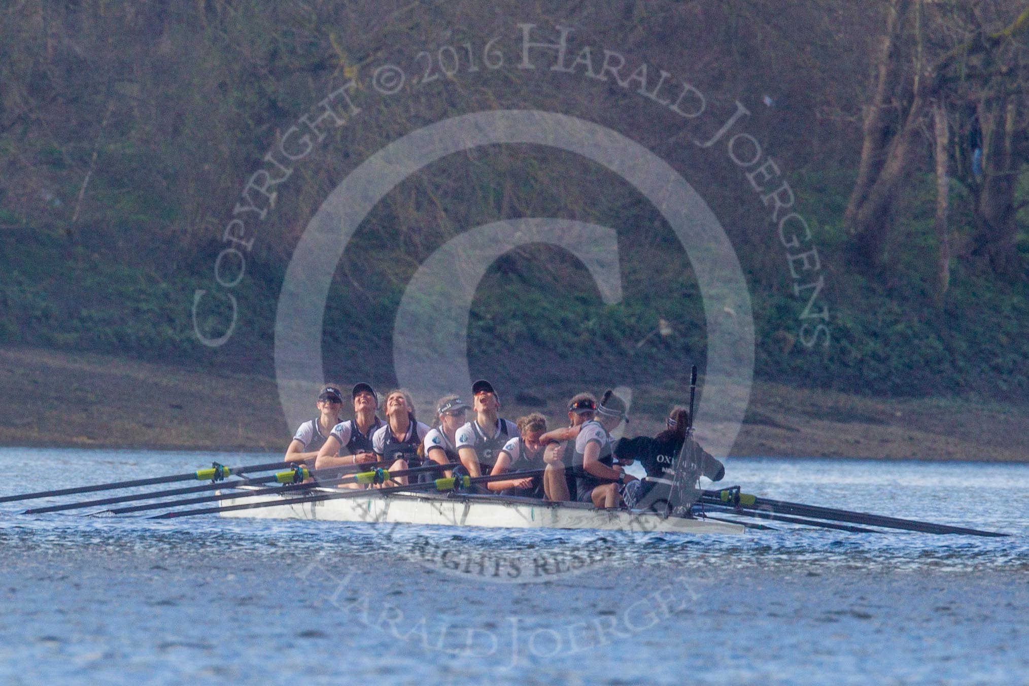 The Boat Race season 2016 -  The Cancer Research Women's Boat Race.
River Thames between Putney Bridge and Mortlake,
London SW15,

United Kingdom,
on 27 March 2016 at 14:33, image #311